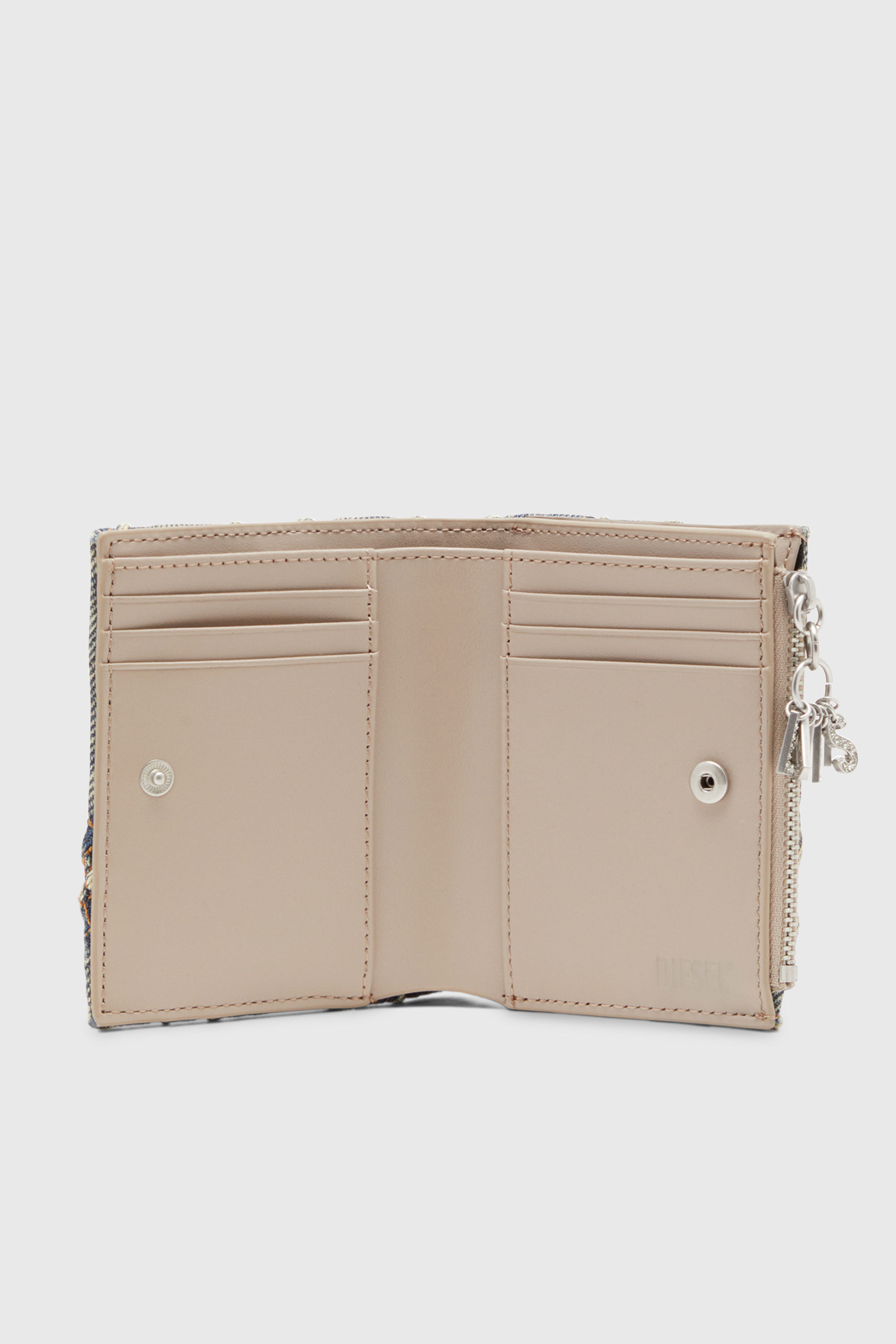 Diesel - CHARM D- BI FOLD ZIP II, Cartera peque&ntilde;a de denim acolchado con motivo Argyle Mujer in Azul marino - 3