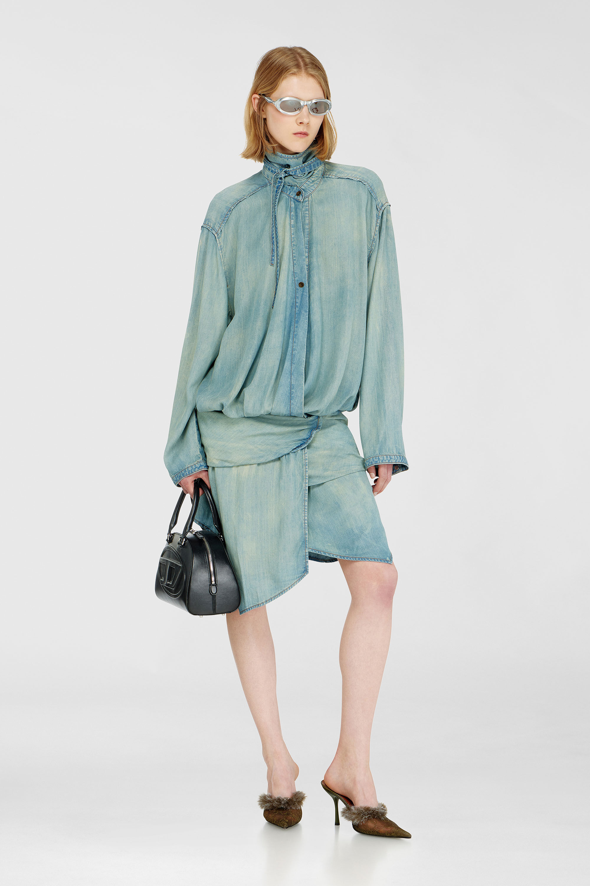 Diesel - DE-TILORA-S, Vestido camisero denim oversized con drapeado Mujer in Azul marino - 1