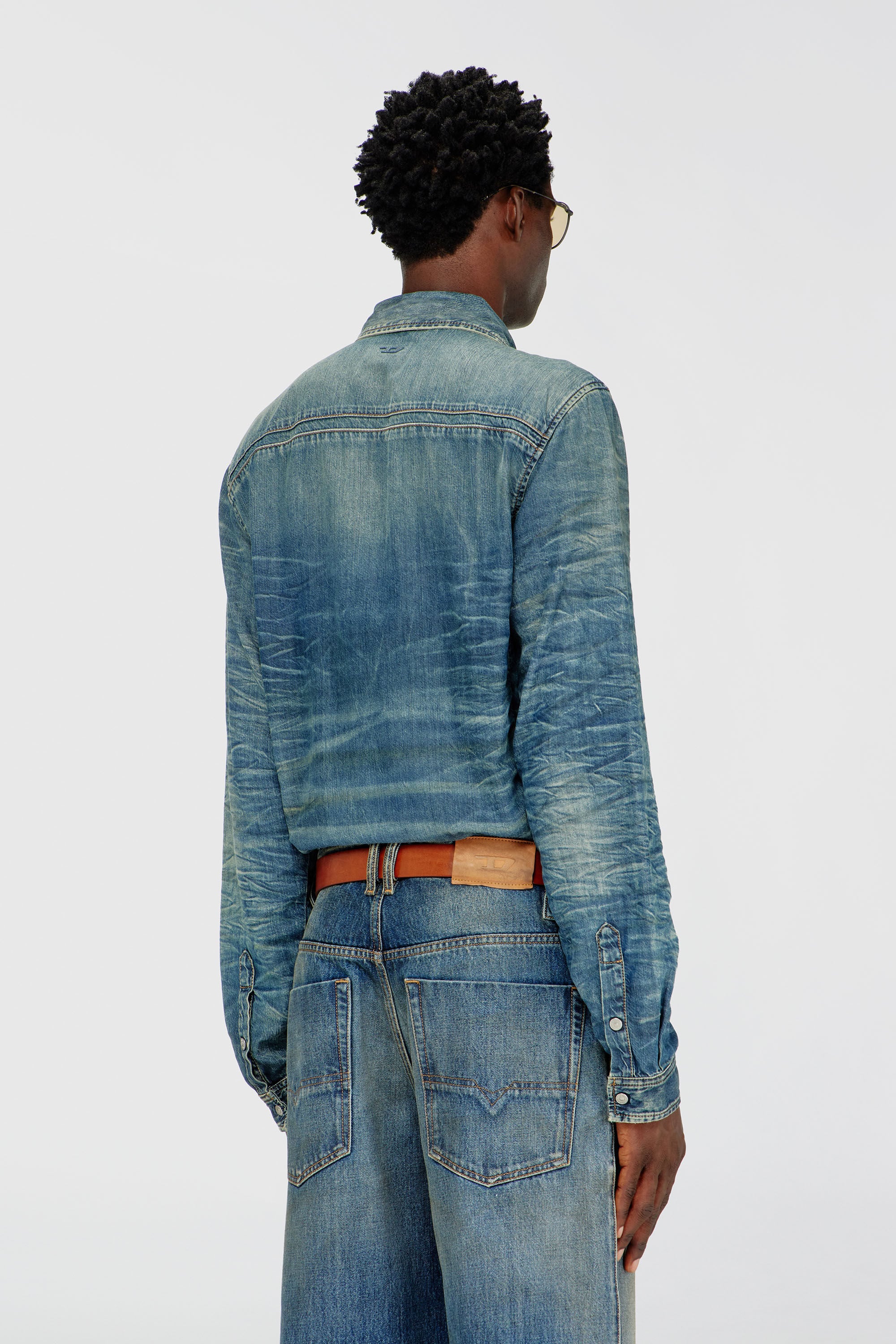 Diesel - D-SYNAR-FSJ4, Camisa de denim arrugado con efecto sucio Hombre in ToBeDefined - 4