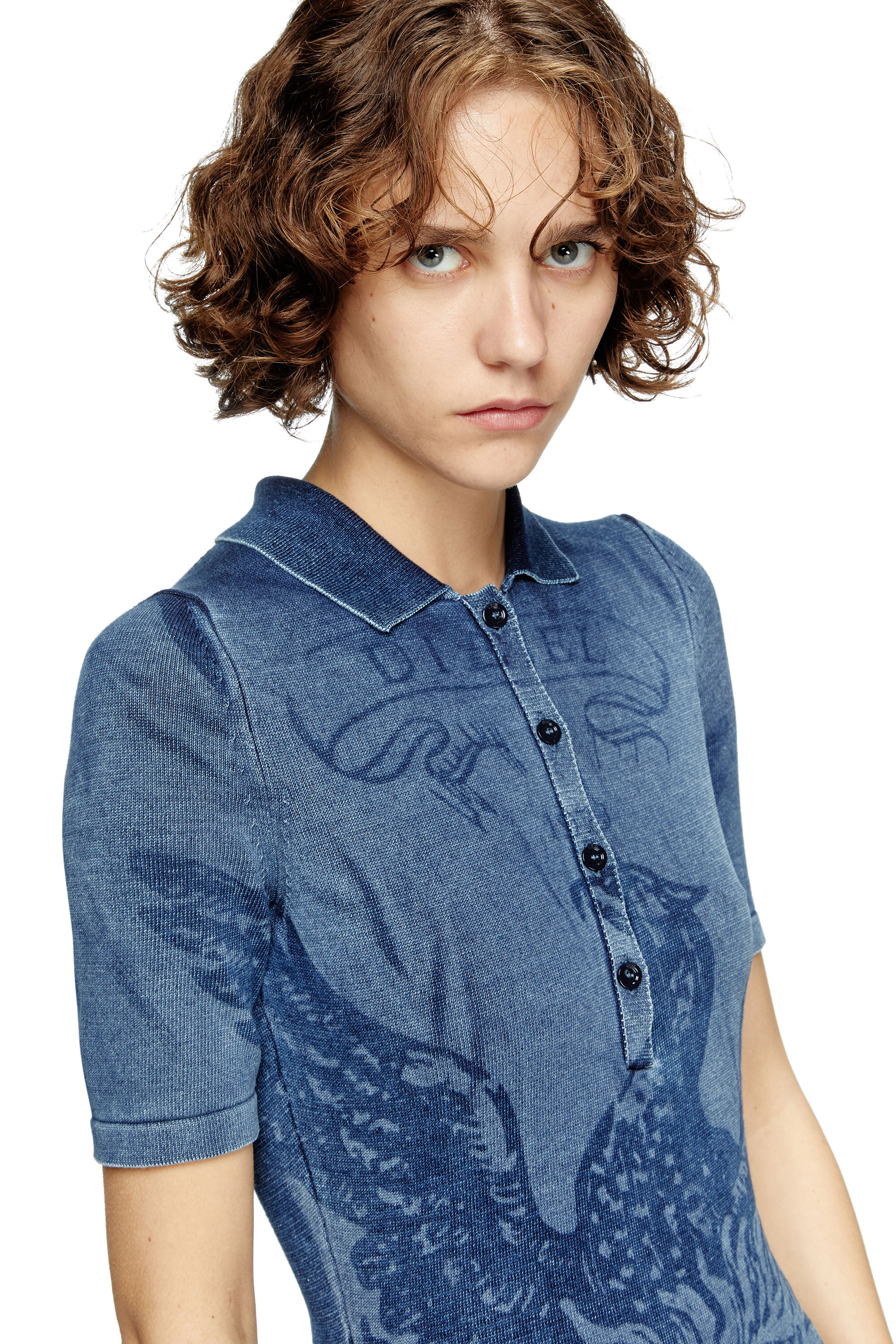 Diesel - M-FENNY-DRS, Vestido midi estilo polo en tejido de punto efecto denim Mujer in Azul marino - 5