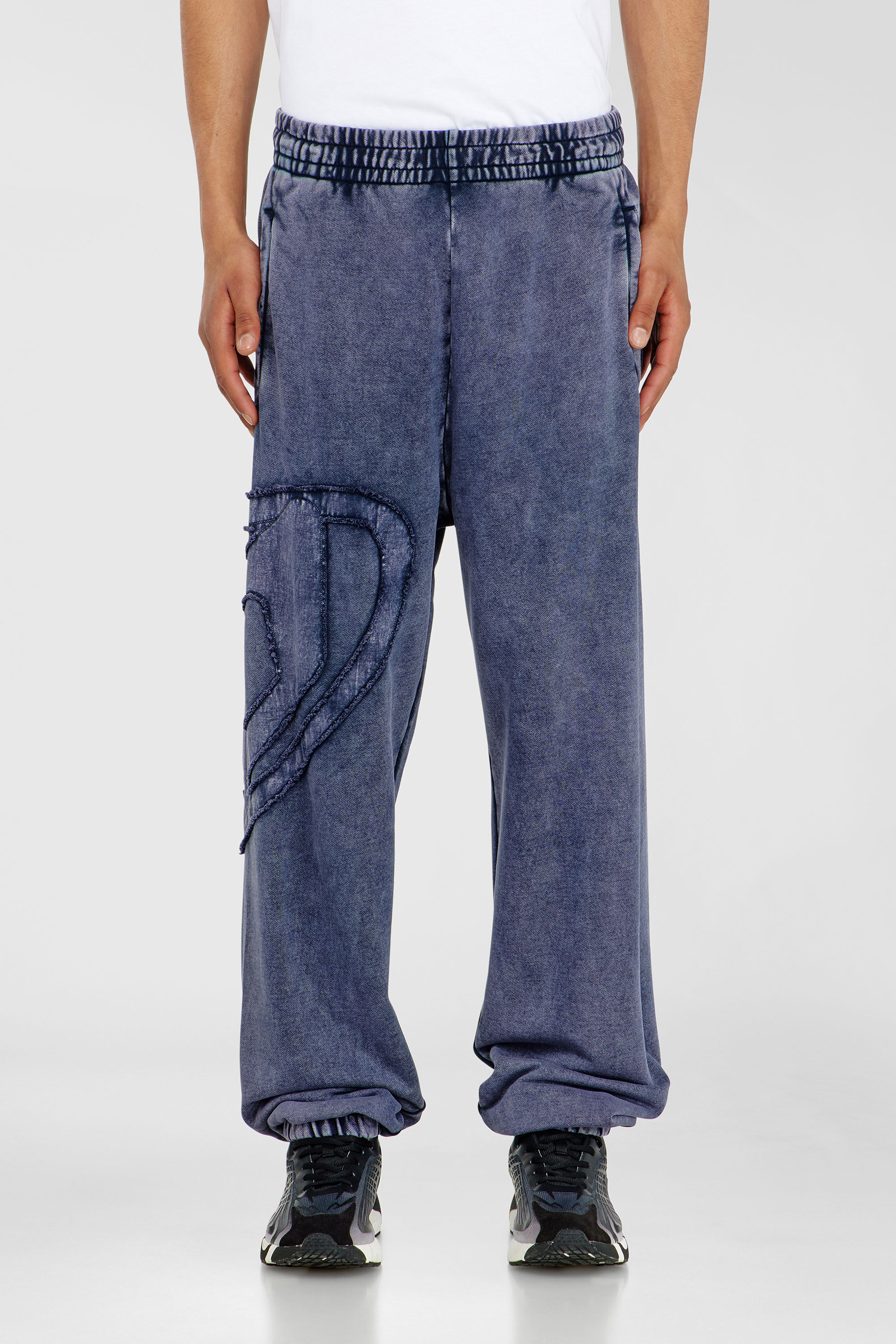 Diesel - P-MARKY-DEN, Pantalones de algod&oacute;n org&aacute;nico con parche Oval D Hombre in Azul marino - 3