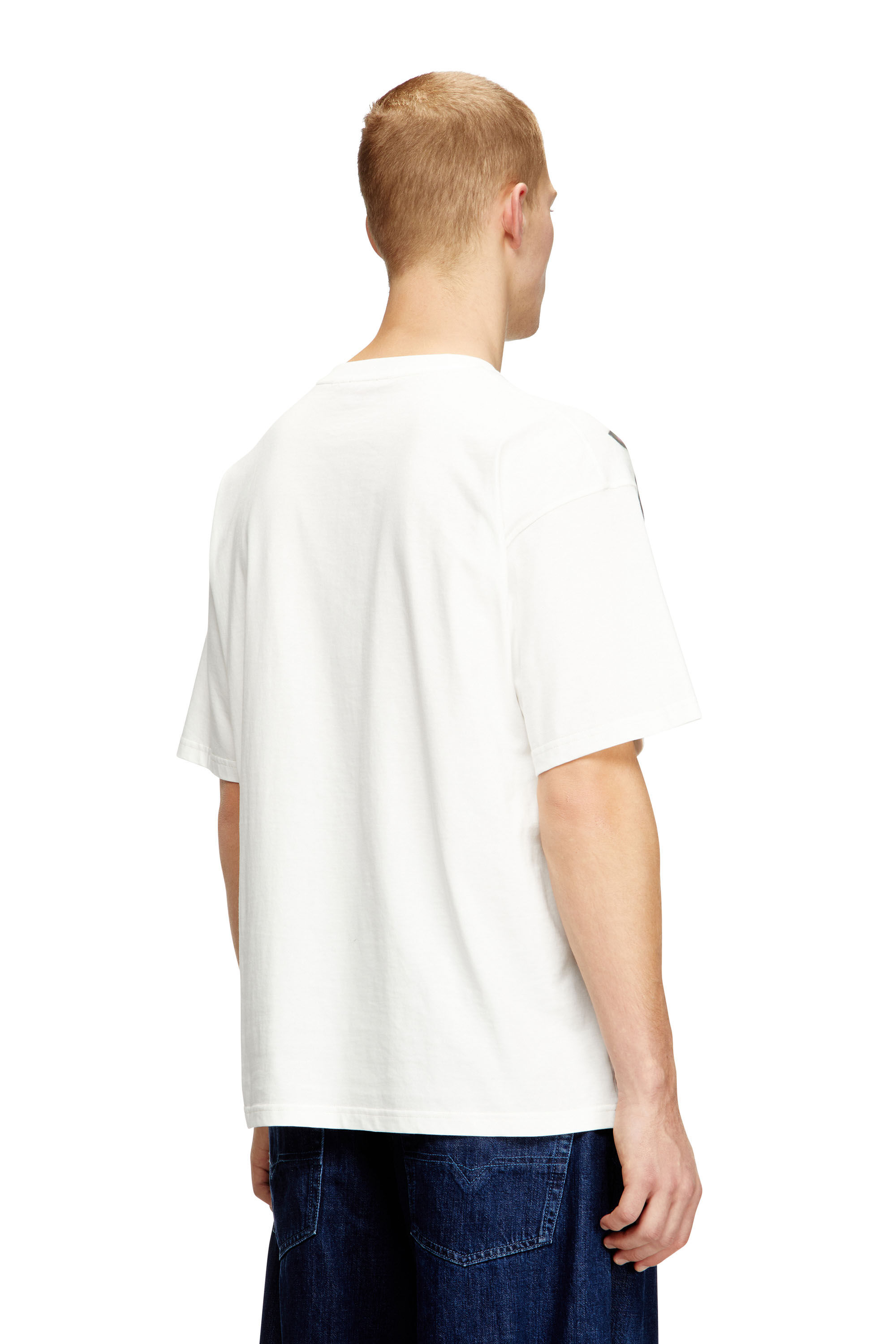 Diesel - T-BOXT-V13, Camiseta relajada de algodón con estampado digital Hombre in Multicolor - 4