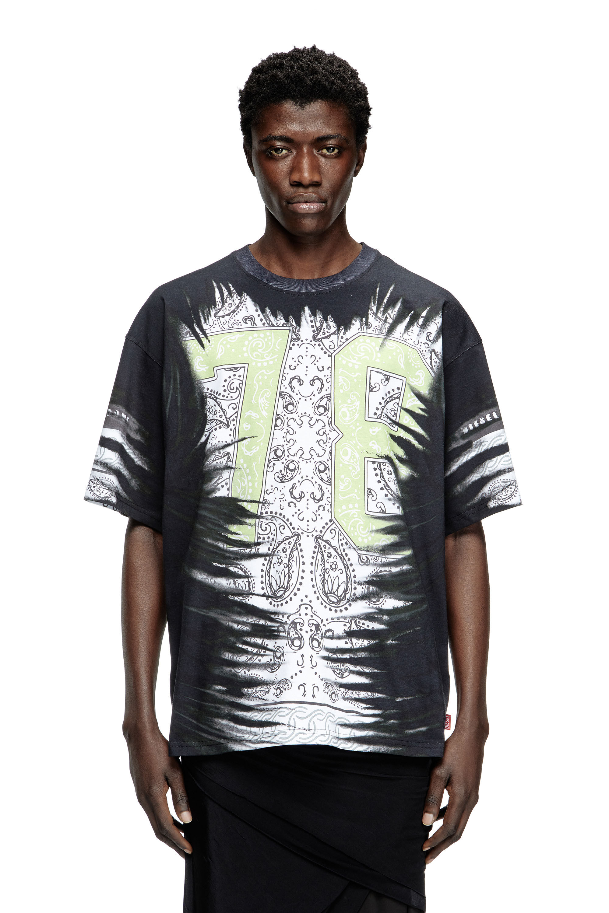 Diesel - T-BOXT-78-R1, Camiseta con estampado de bandana 78 Hombre in Negro - 3