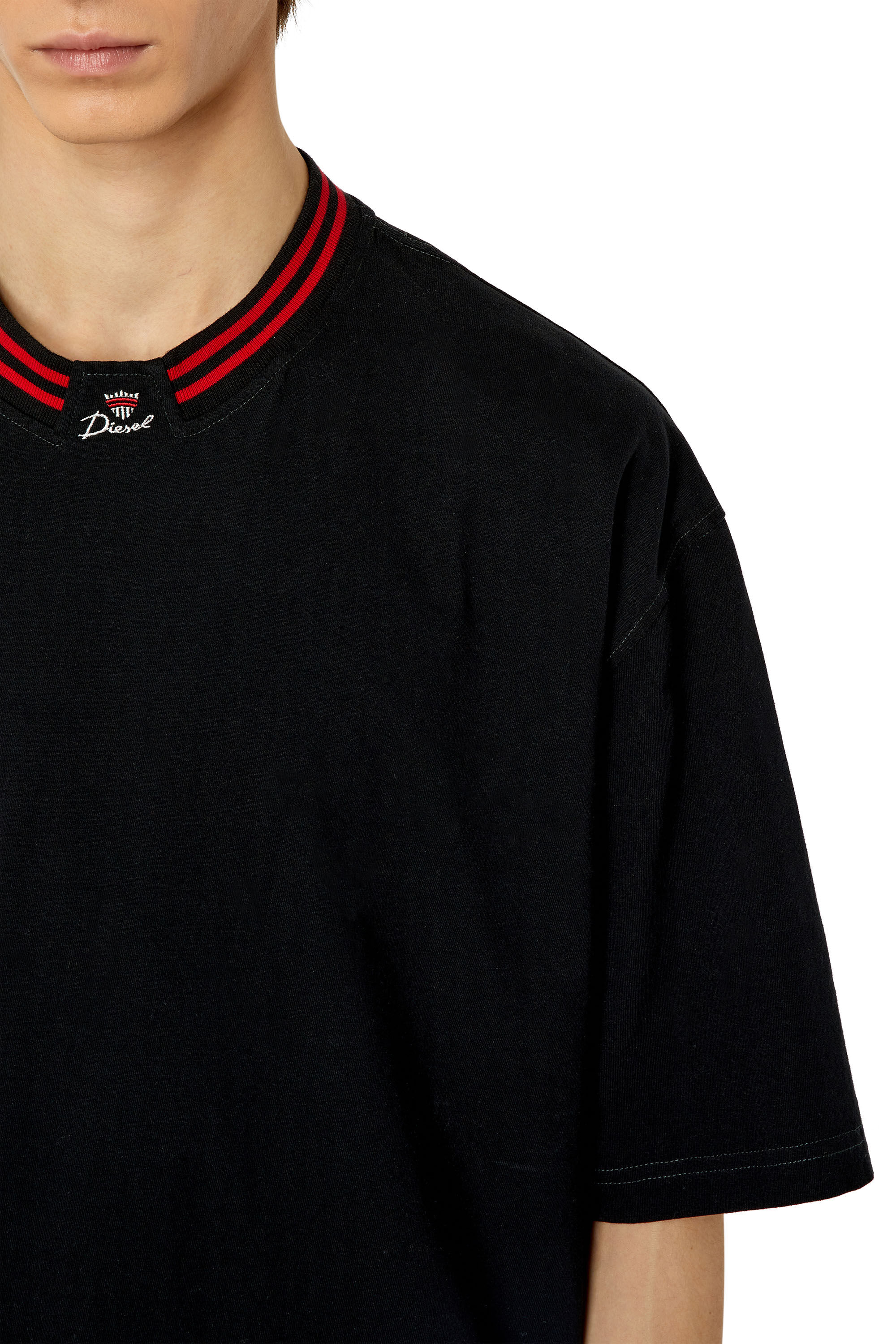 Diesel - T-KROWN, Camiseta con cuello con logotipo Hombre in Negro - 5