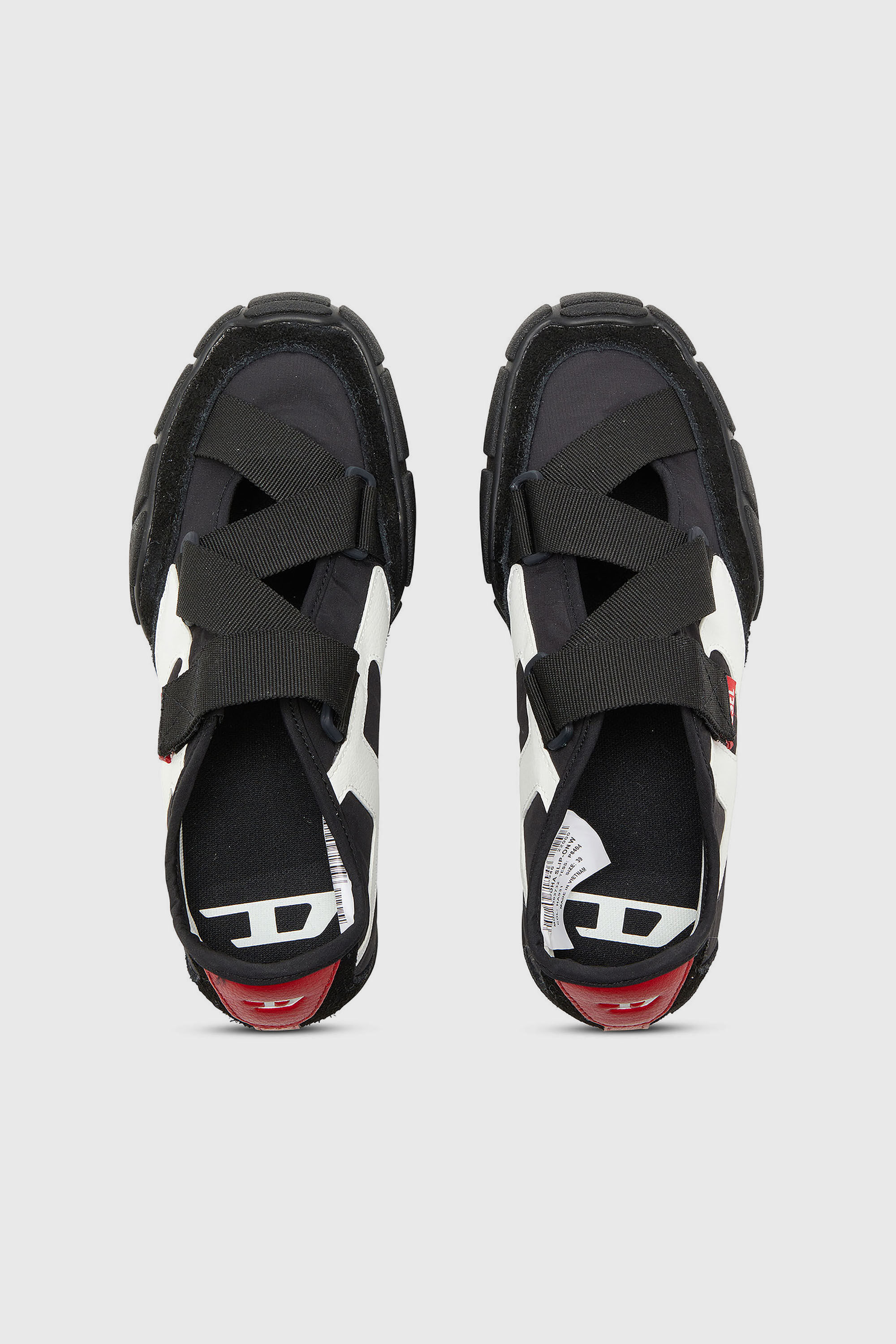Diesel - S-PAGODHA SLIP-ON W, S-Pagodha-Zapatillas deportivas sin correas en ripstop Mujer in Negro - 4