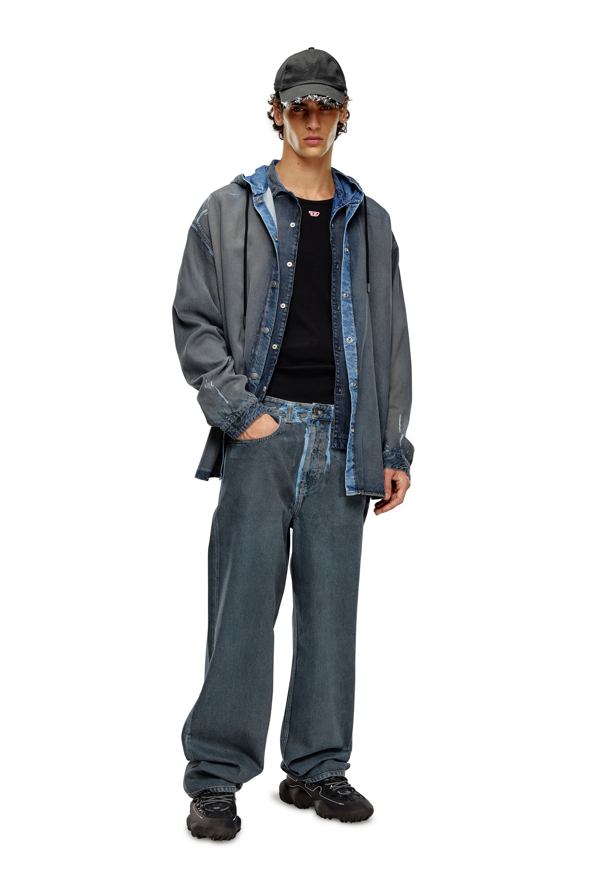 Diesel - D-DEWNY-HOOD-S1, Camisa h&iacute;brida en denim recubierto con efecto desgastado Hombre in Azul marino - 1