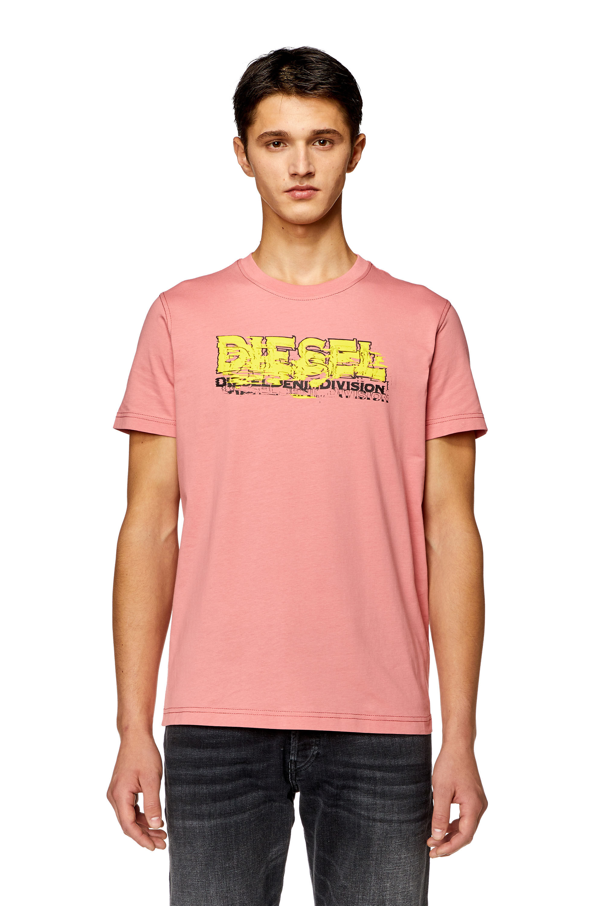 Diesel - T-DIEGOR-K70, Camiseta con logotipo de estilo glitch Hombre in Rosa - 2