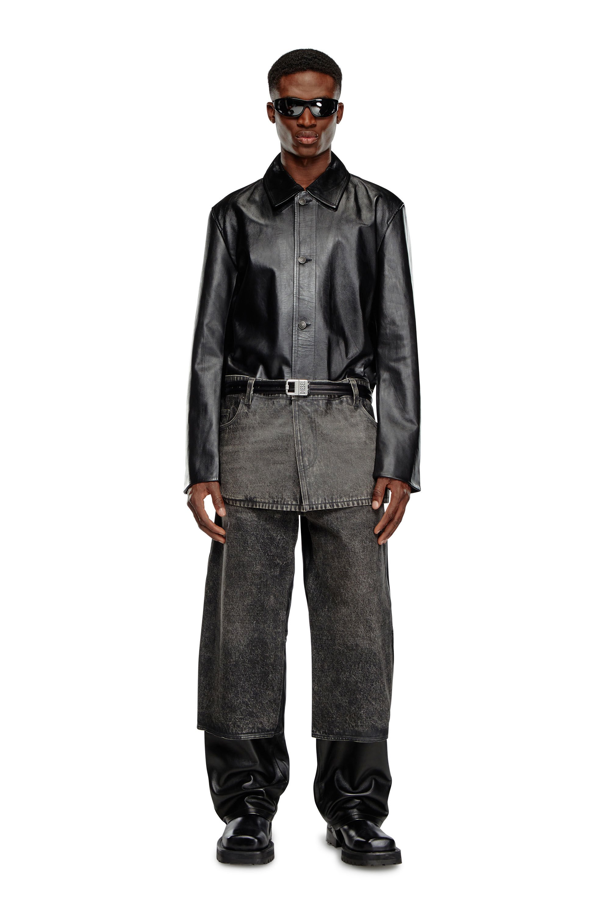 Diesel - P-BRETCH, Hombre Pantalones de cuero y denim in Negro - Image 1