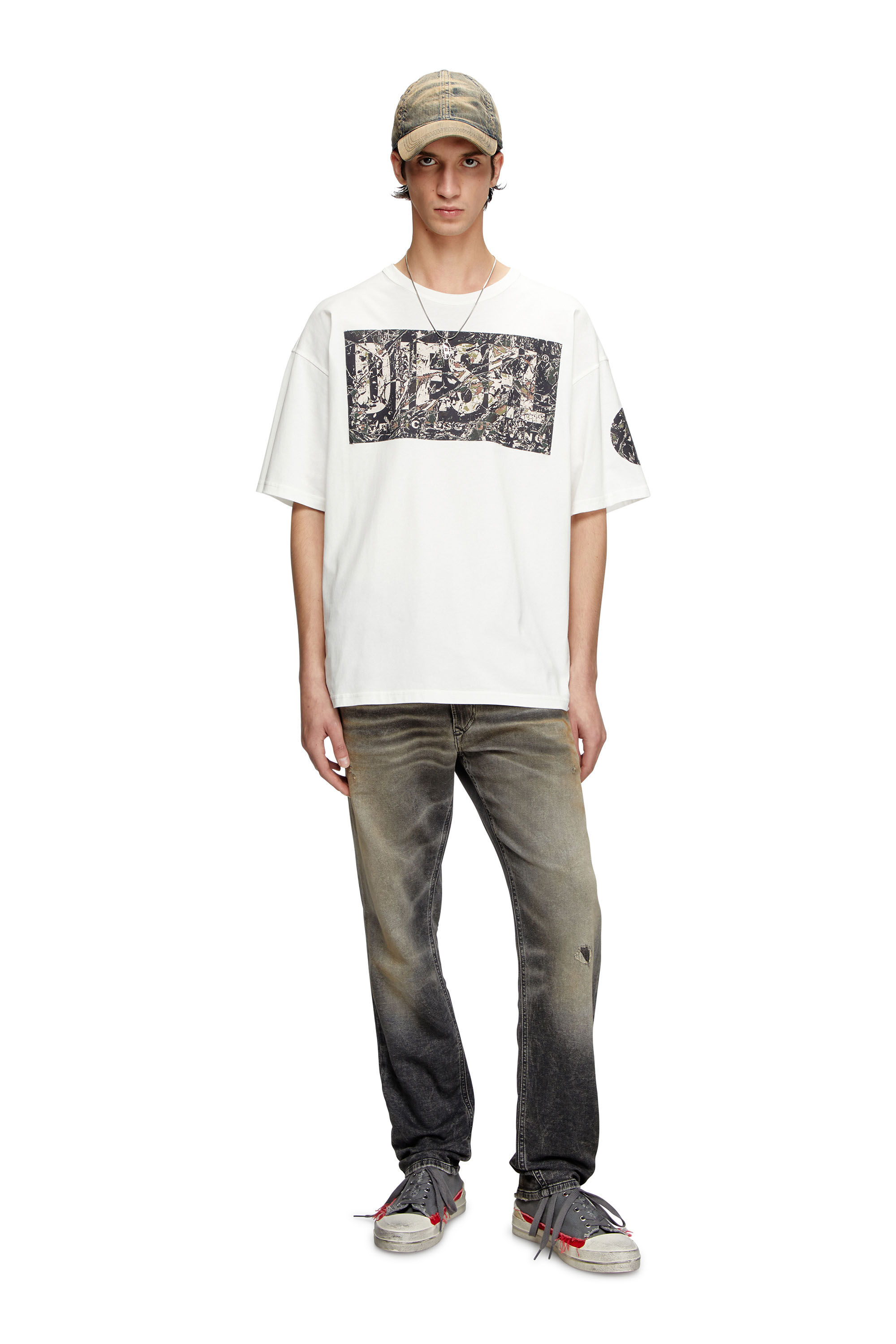 Diesel - T-BOXT-R22, Camiseta con parche grande de gabardina con el logotipo Hombre in Blanco - 1