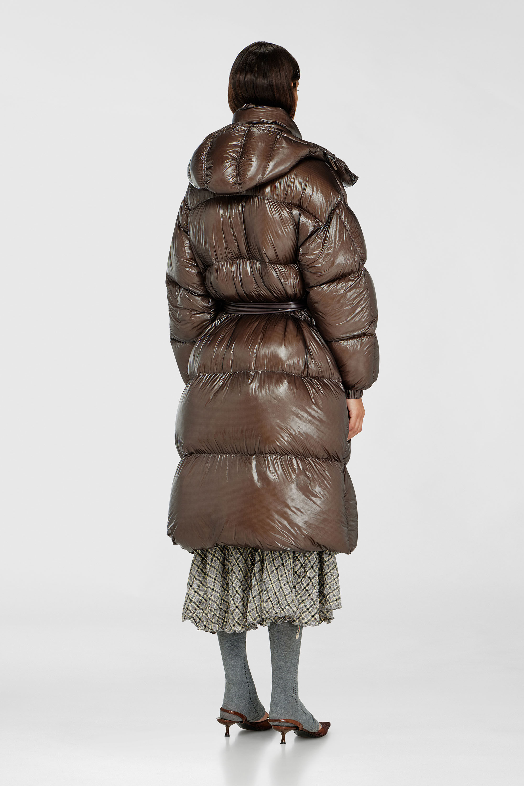 Diesel - W-ISHER, Abrigo acolchado tipo puffer en ripstop ultraligero Mujer in Marr&oacute;n - 4