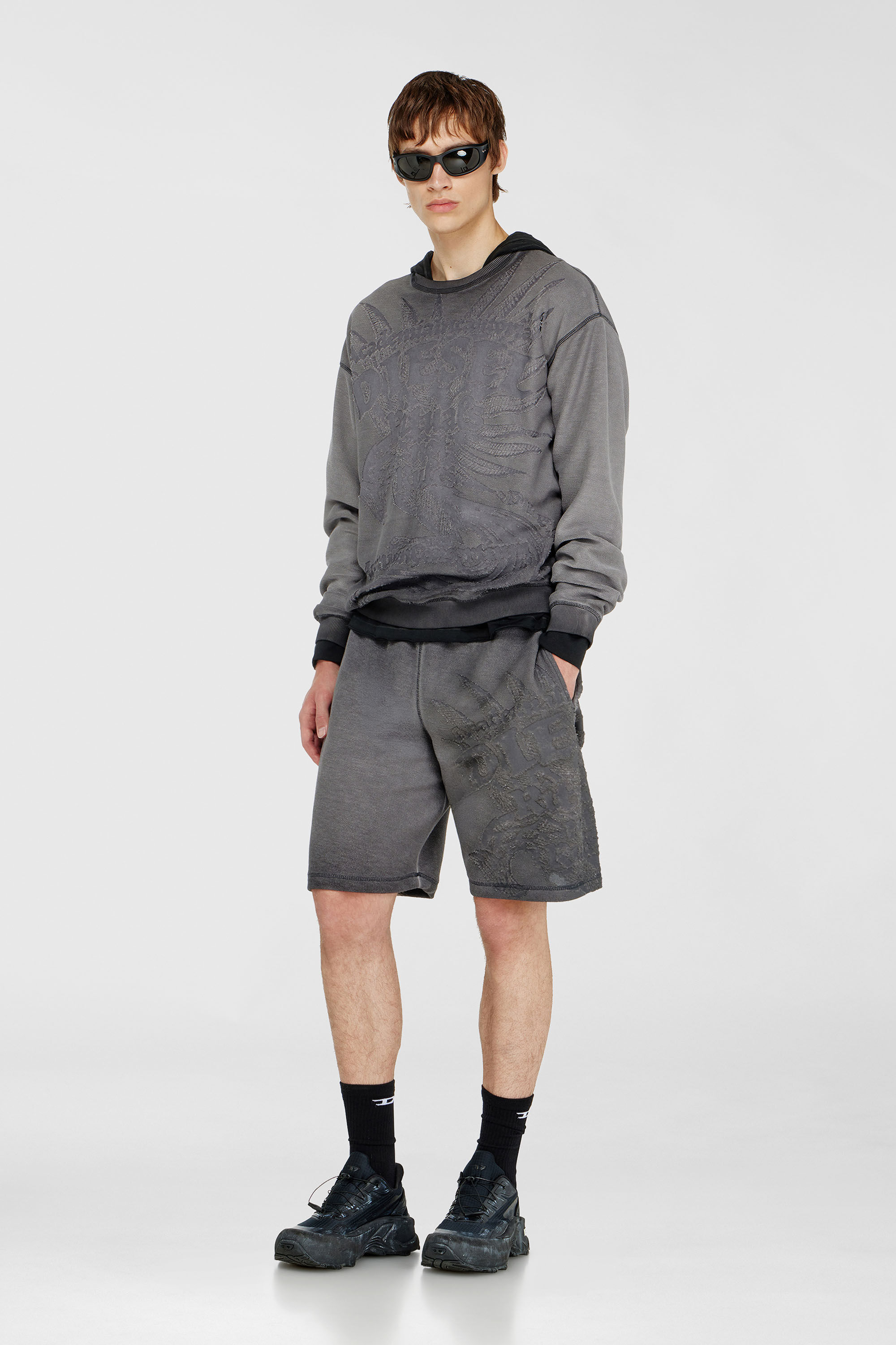 Diesel - P-RAWCROW, Pantalones cortos tipo sudadera con motivos devor&eacute; Hombre in Gris - 1