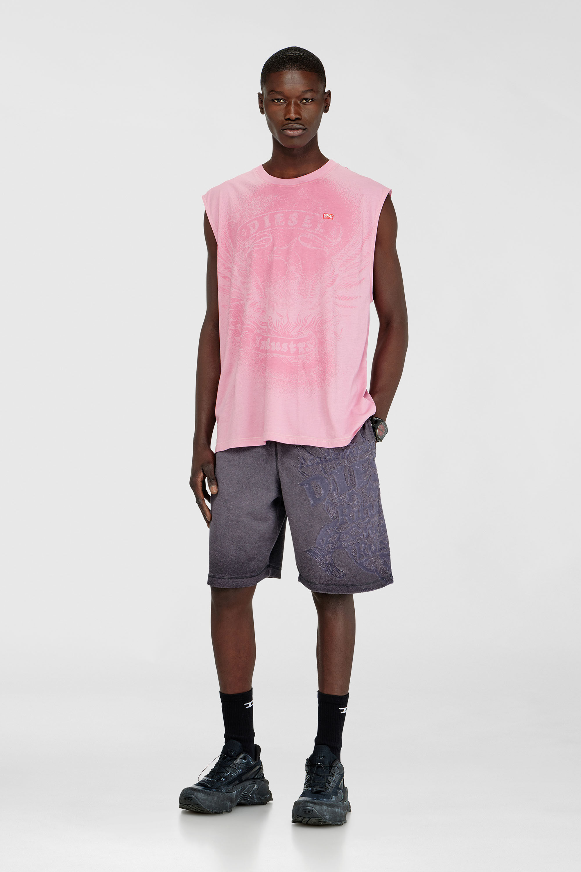 Diesel - T-BOXT-SL-NOTCH, Top sin mangas de algod&oacute;n con gr&aacute;fico tonal Hombre in Rosa - 1