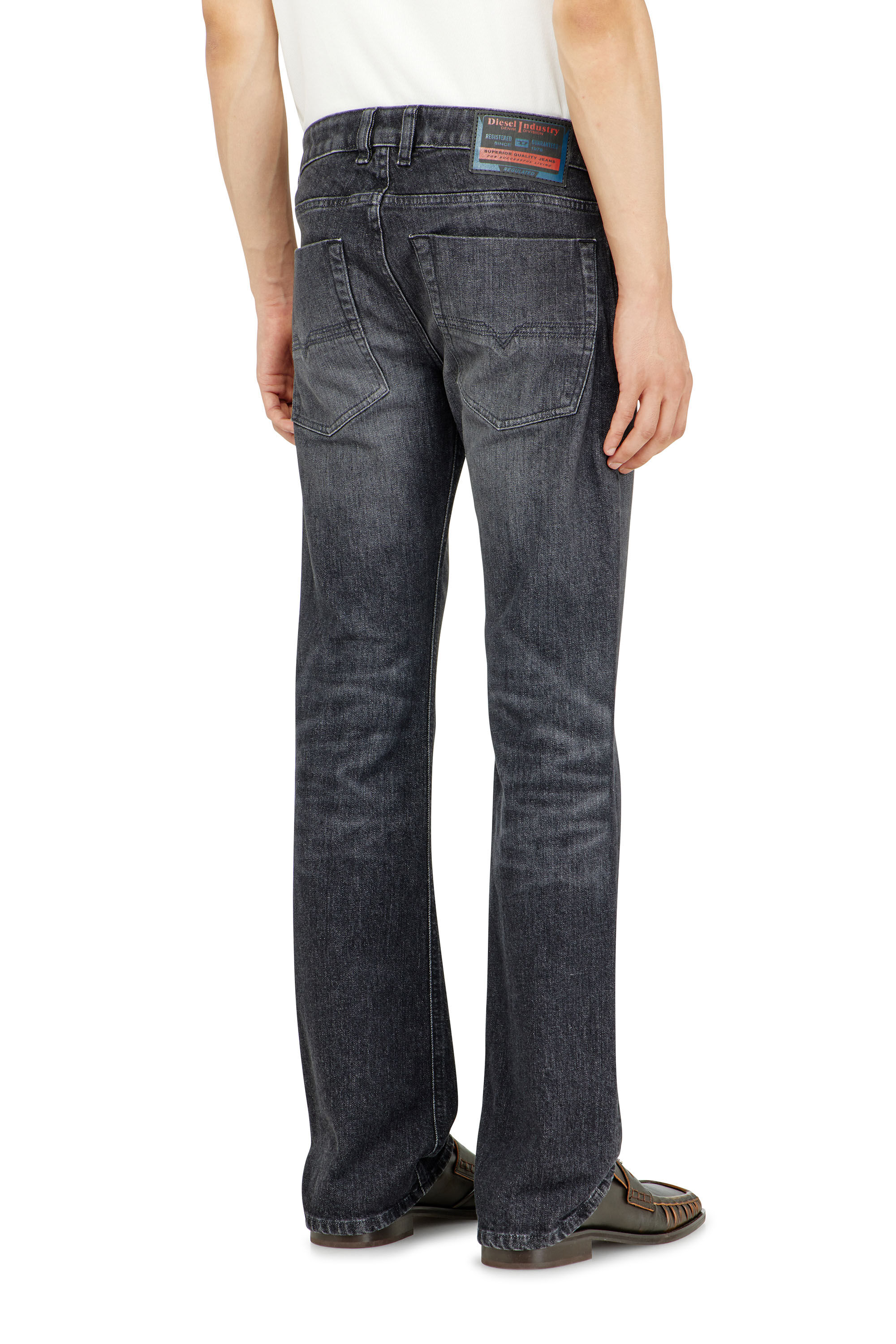 Diesel - Bootcut Jeans 2007 Zatiny 09N48 Hombre, Negro/Gris oscuro - 5