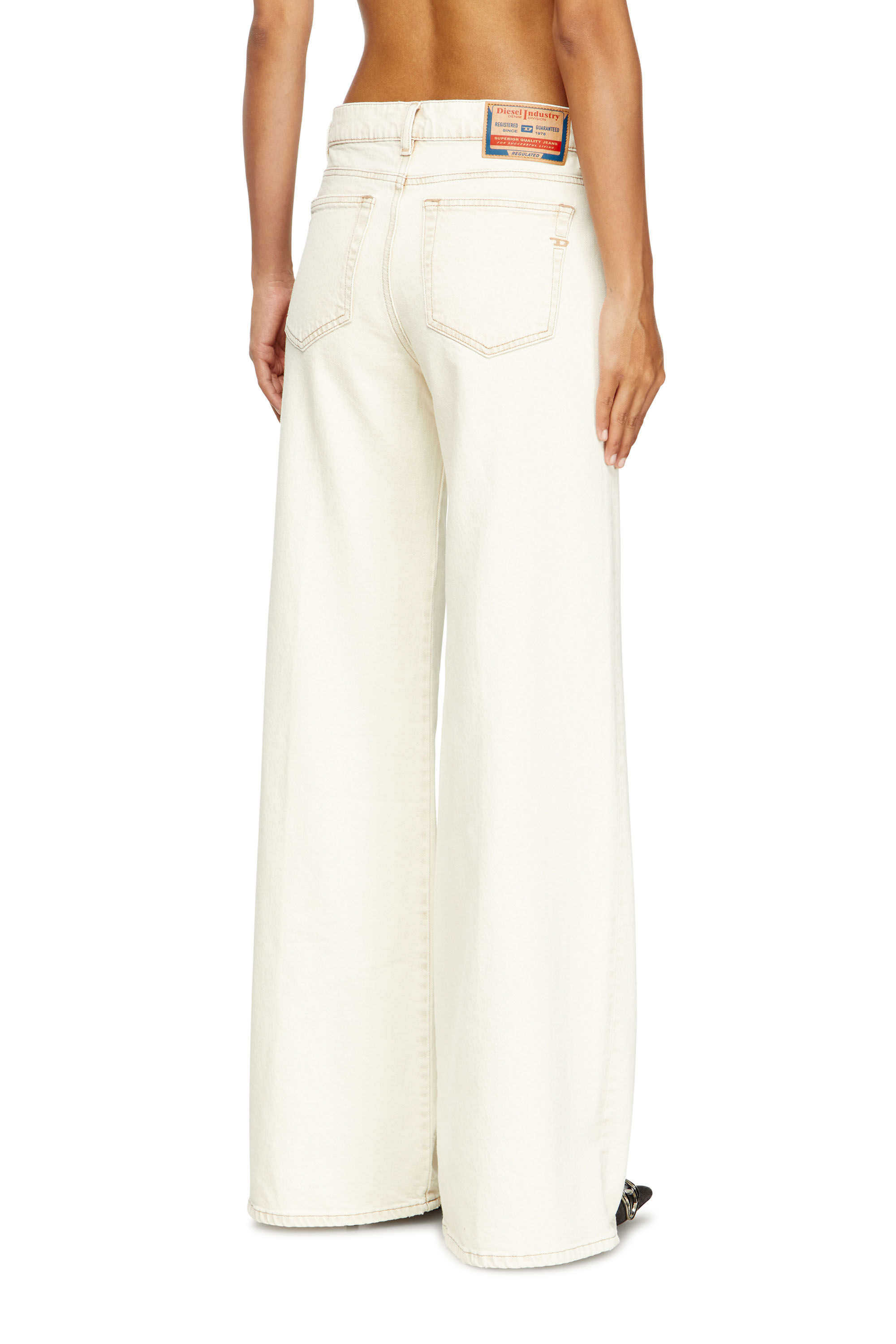 Diesel - Flare Jeans 1978 D-Akemi 09M70 Mujer, Blanco - 4