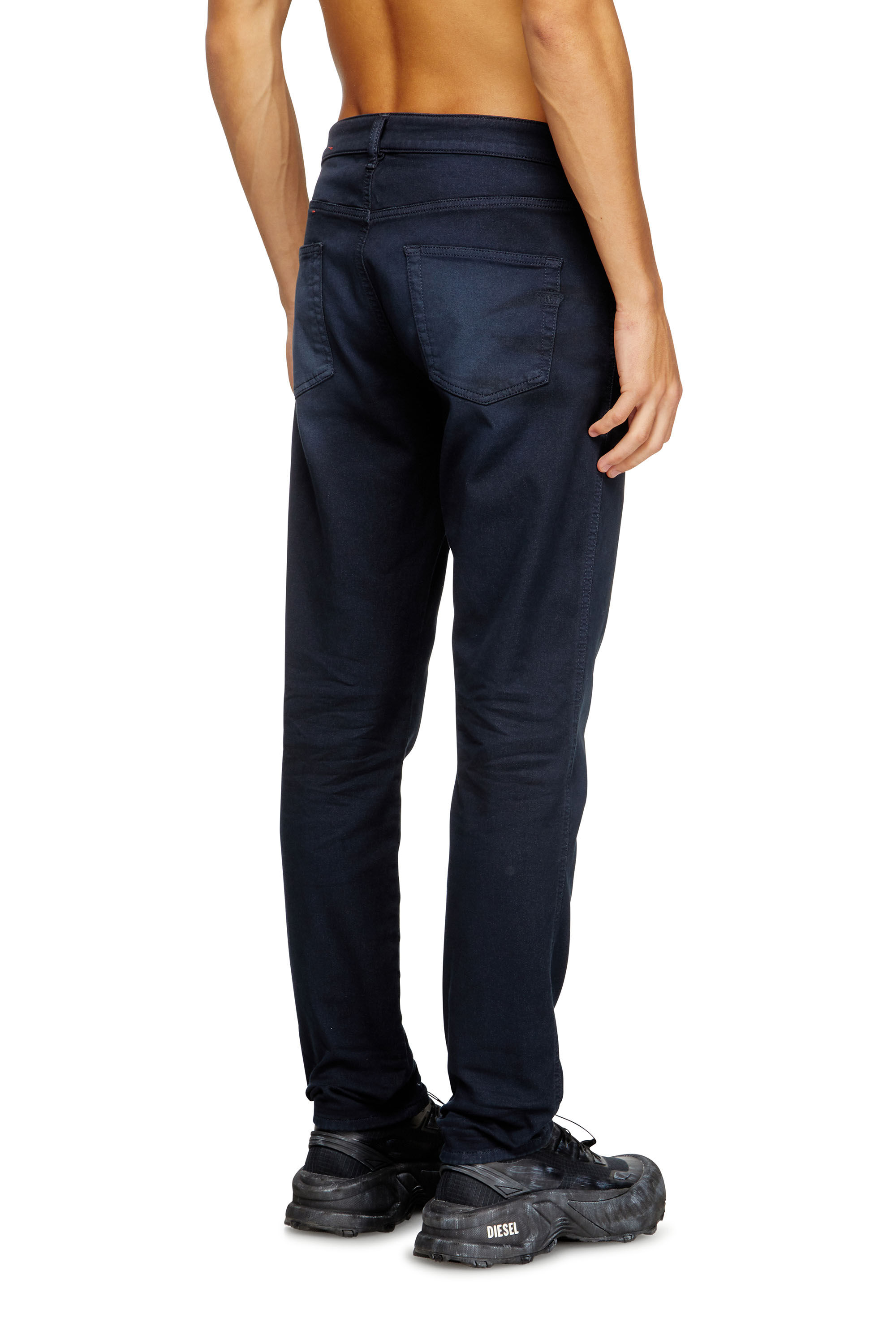 Diesel - Slim 2062 D-Strukt Joggjeans® 0670M Hombre, Azul Oscuro - 4