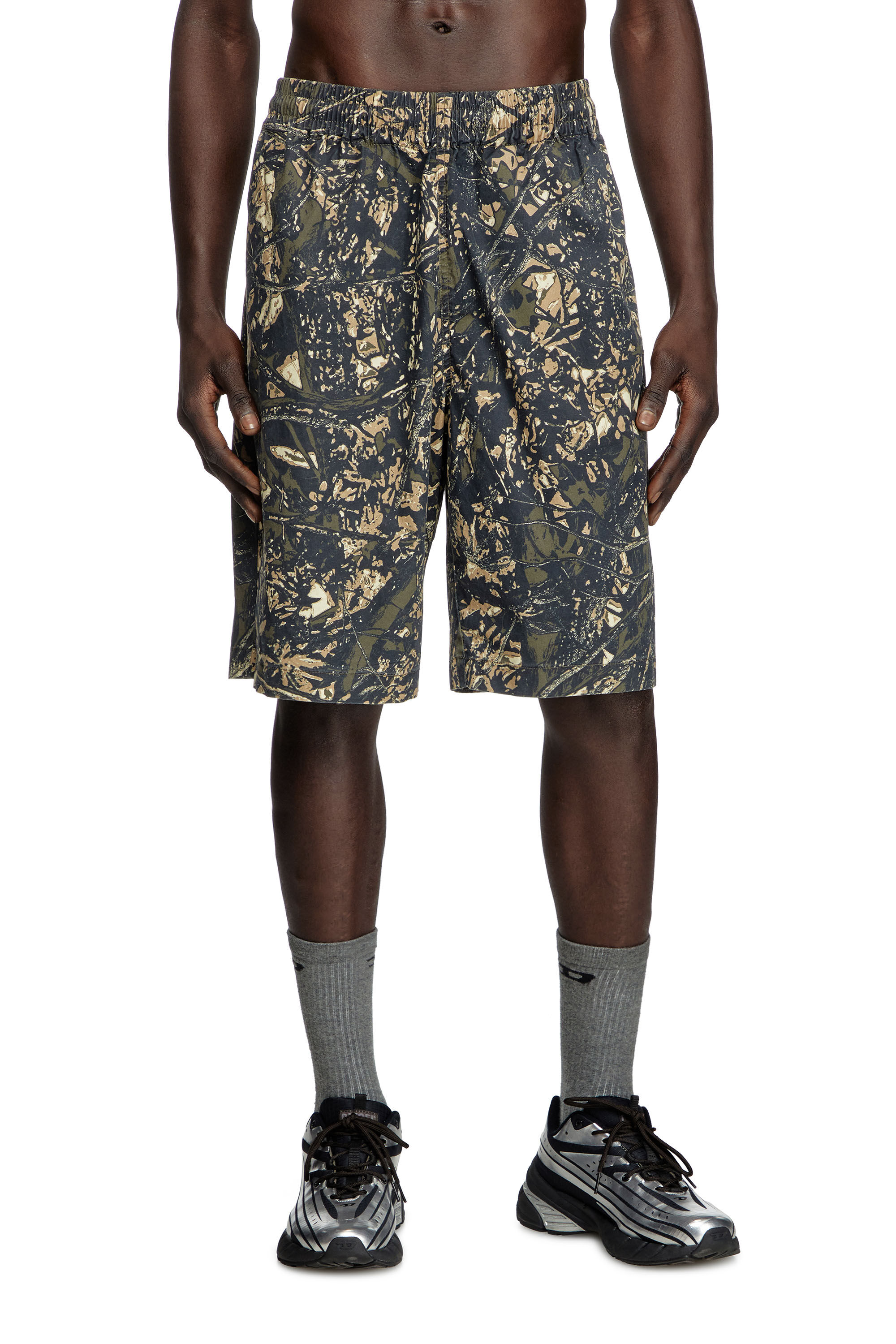 Diesel - P-OPWIK-C, Pantalones cortos hasta la rodilla con estampado de camuflaje Hombre in Multicolor - 3