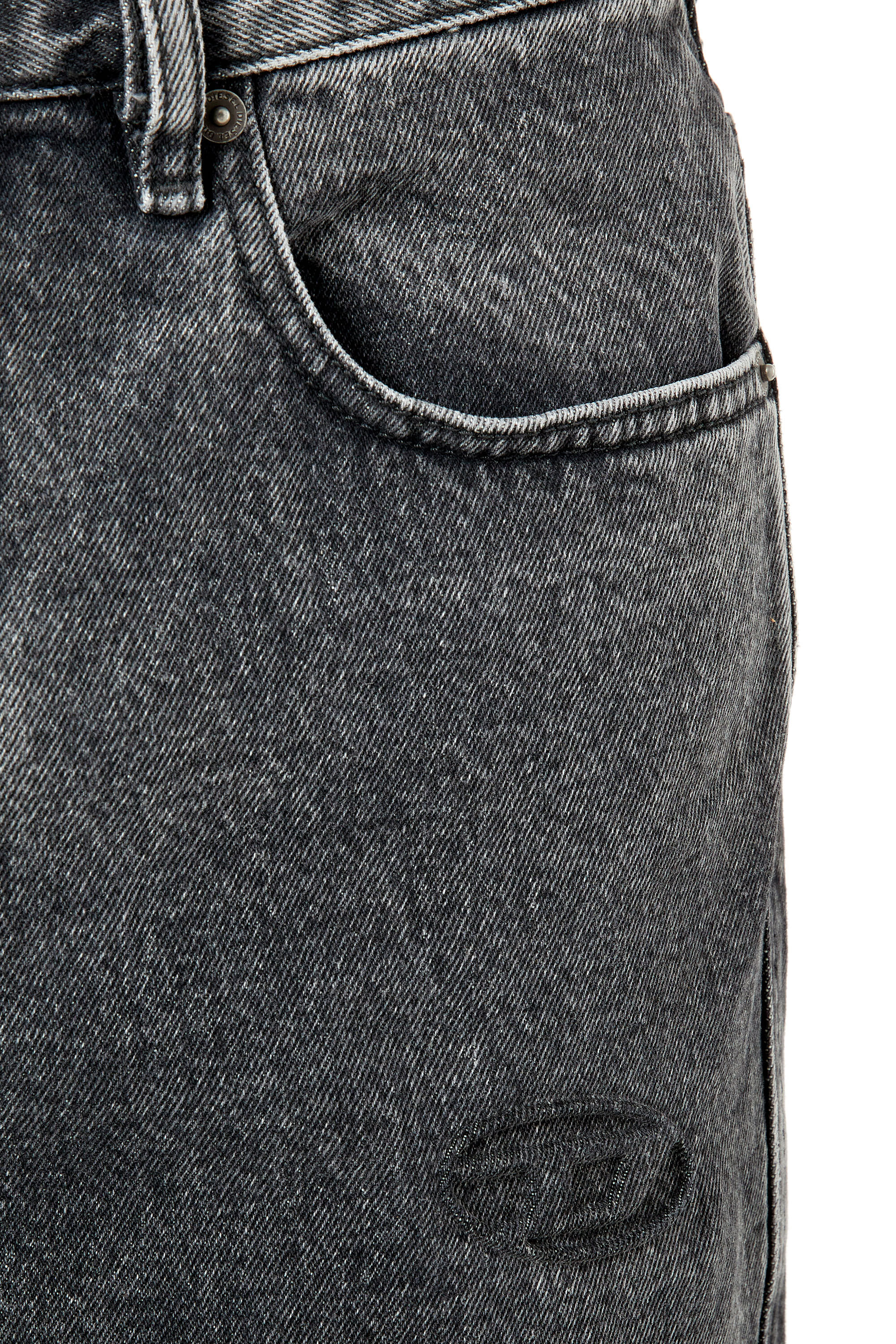Diesel - 2020 D-Viker 007N4 Straight Jeans, Negro/Gris oscuro - Image 5