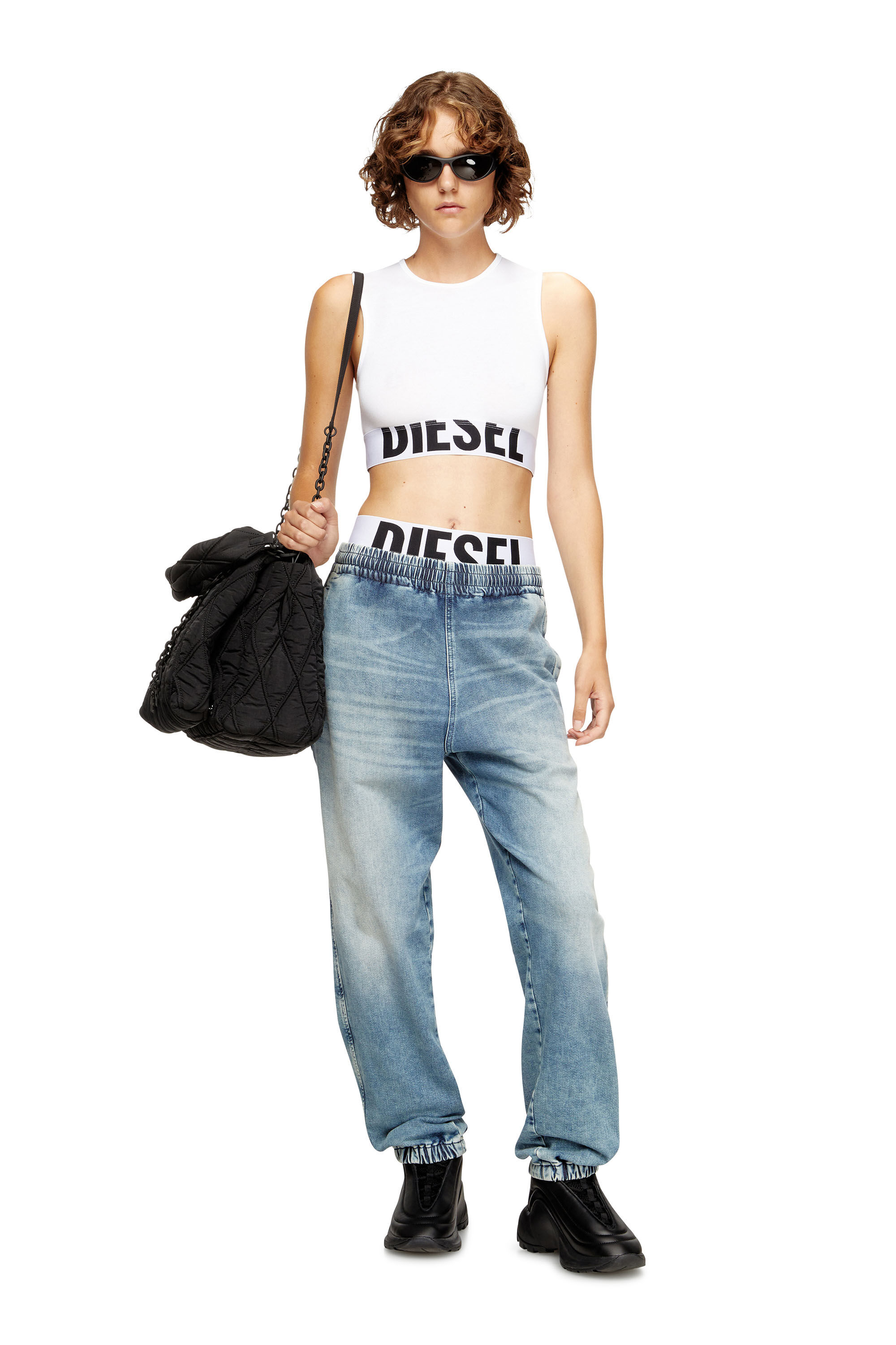 Diesel - ADA-D-POP, Camiseta con tirantes recortada con logotipo recortado Mujer in Blanco - 6