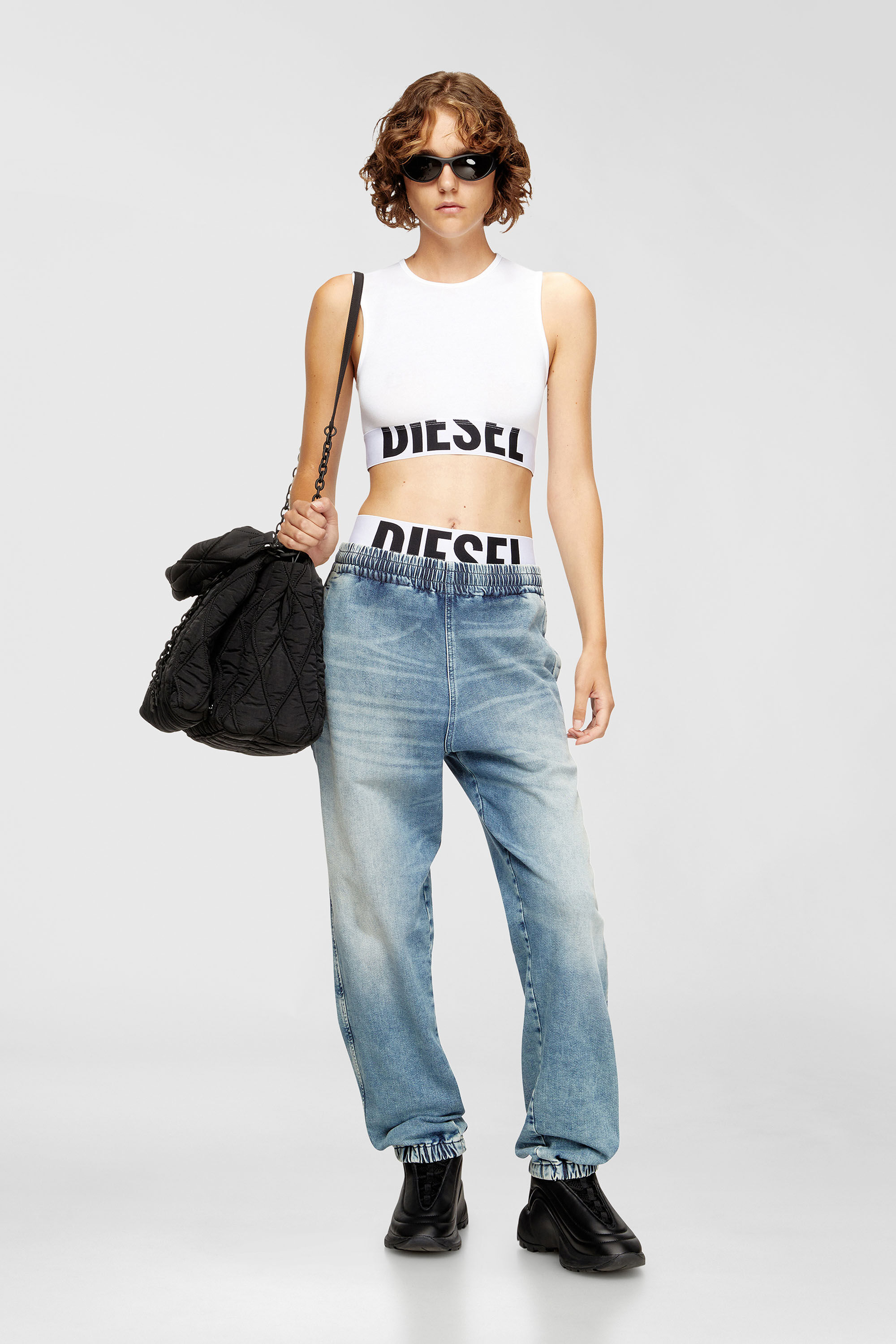 Diesel - ADA-D-POP, Camiseta con tirantes recortada con logotipo recortado Mujer in Blanco - 6