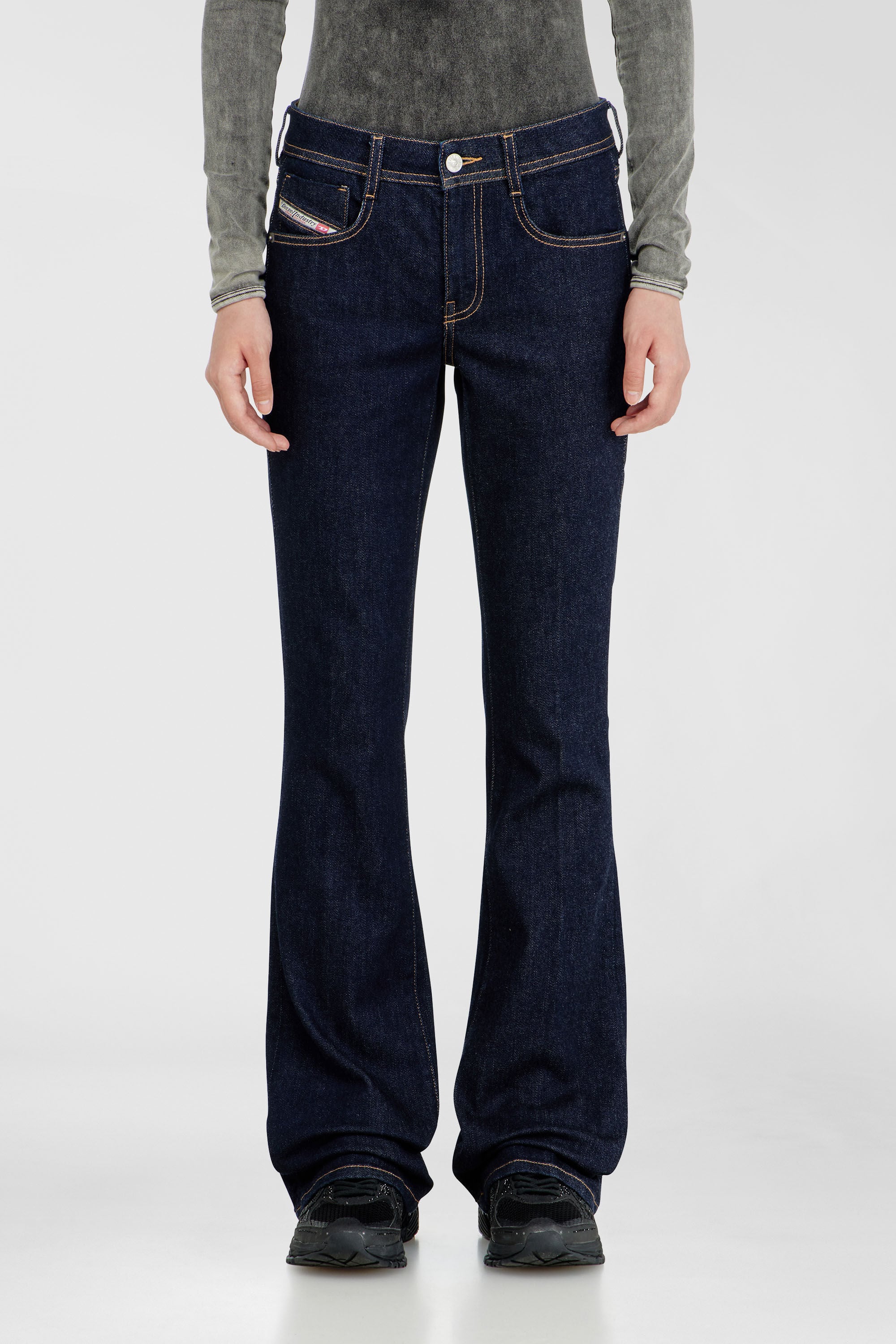 Diesel - Bootcut Jeans 1969 D-Ebbey 0HDBM Mujer, Azul Oscuro - 4