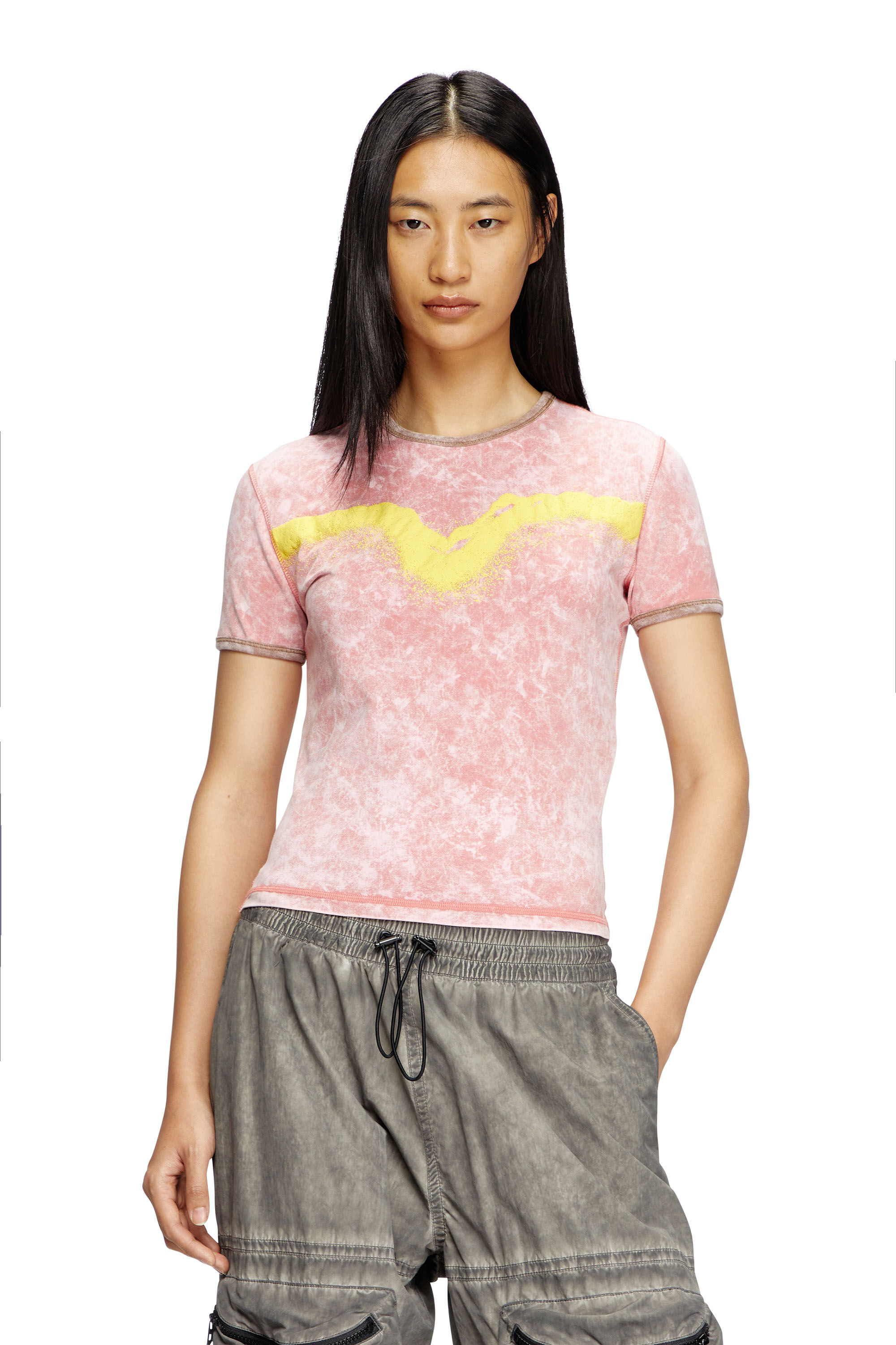 Diesel - T-UNCUTIE-LONG-Q3, Camiseta de fit entallado con estampado en relieve Oval D Mujer in Rosa - 3