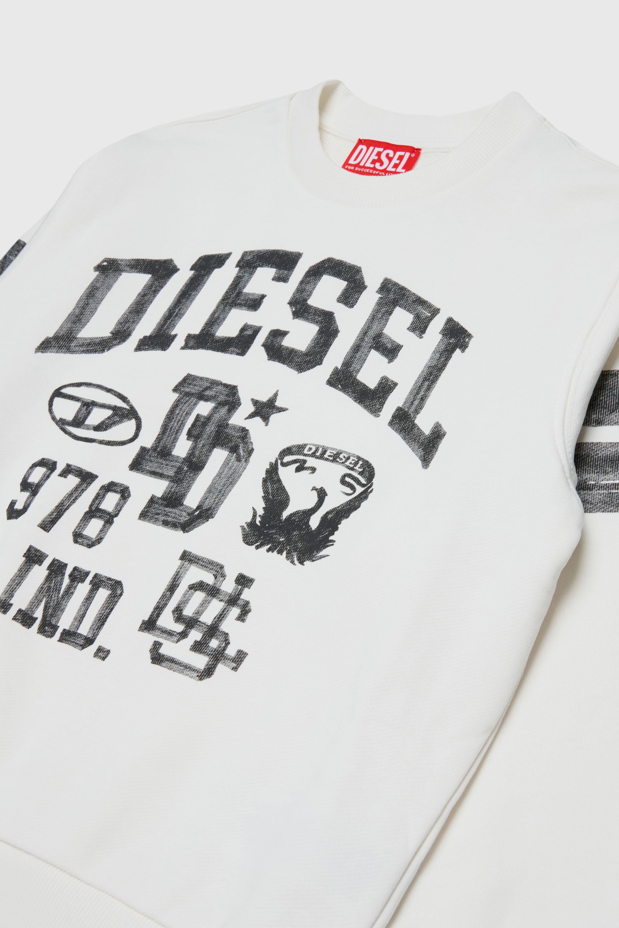 Diesel - SBAND OVER, Sudadera con estampados de logo estilo universitario Hombre in Blanco - 3