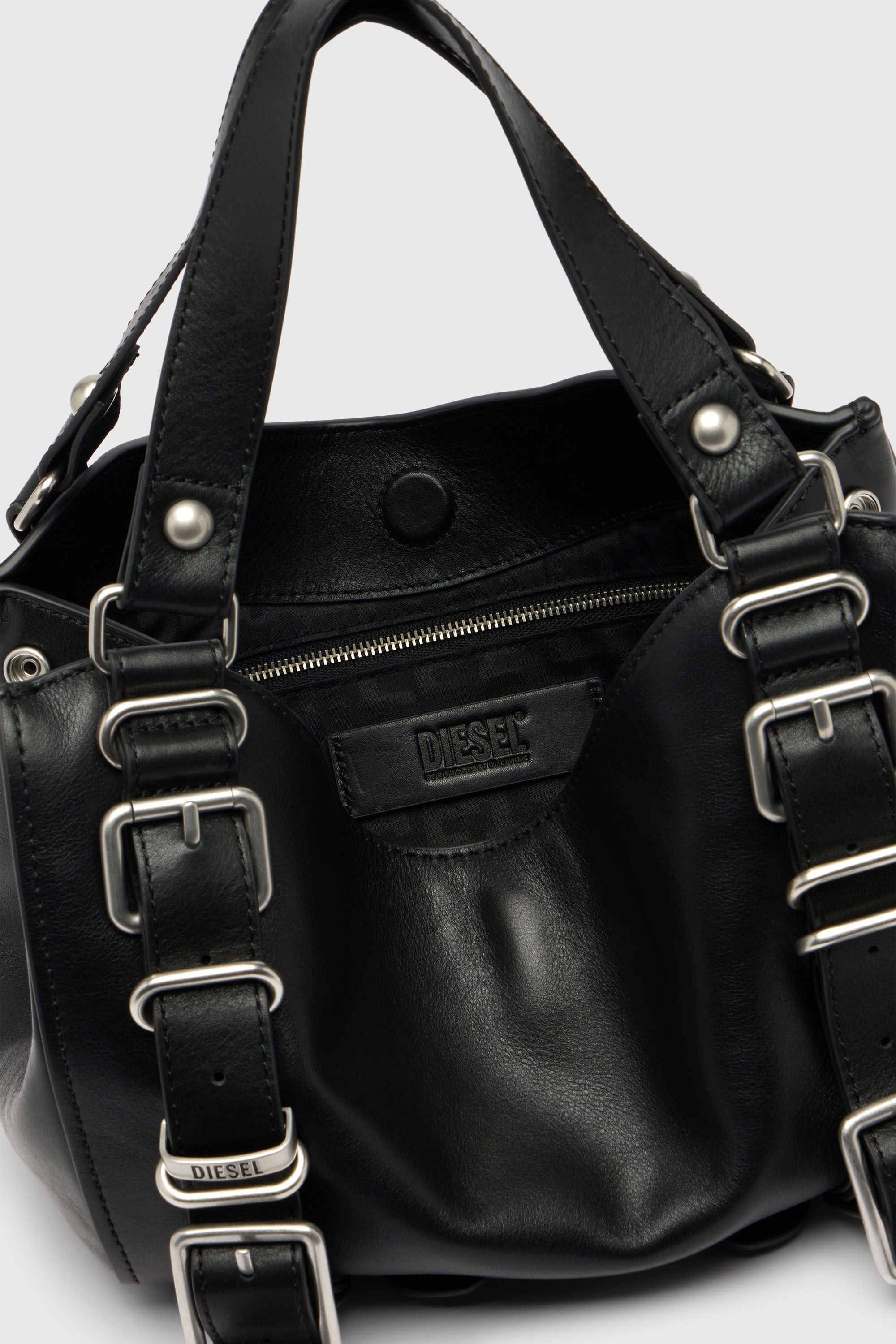 Diesel - D-ONE TOPHANDLE S, D-One-Bolso small con asa superior de piel tratada Mujer in Negro - 5