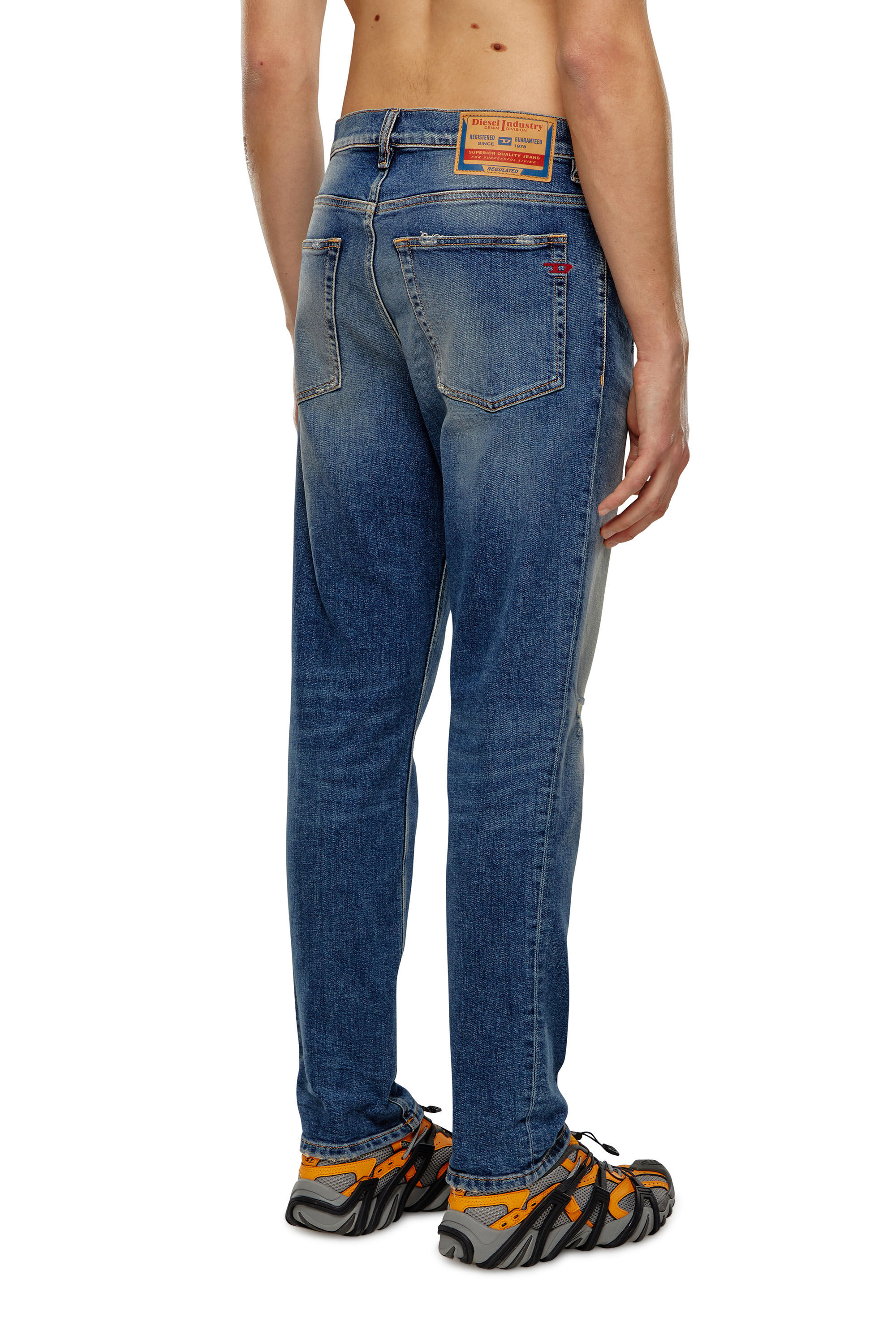 Diesel - Tapered Jeans 2005 D-Fining 09H45, Azul medio - Image 4
