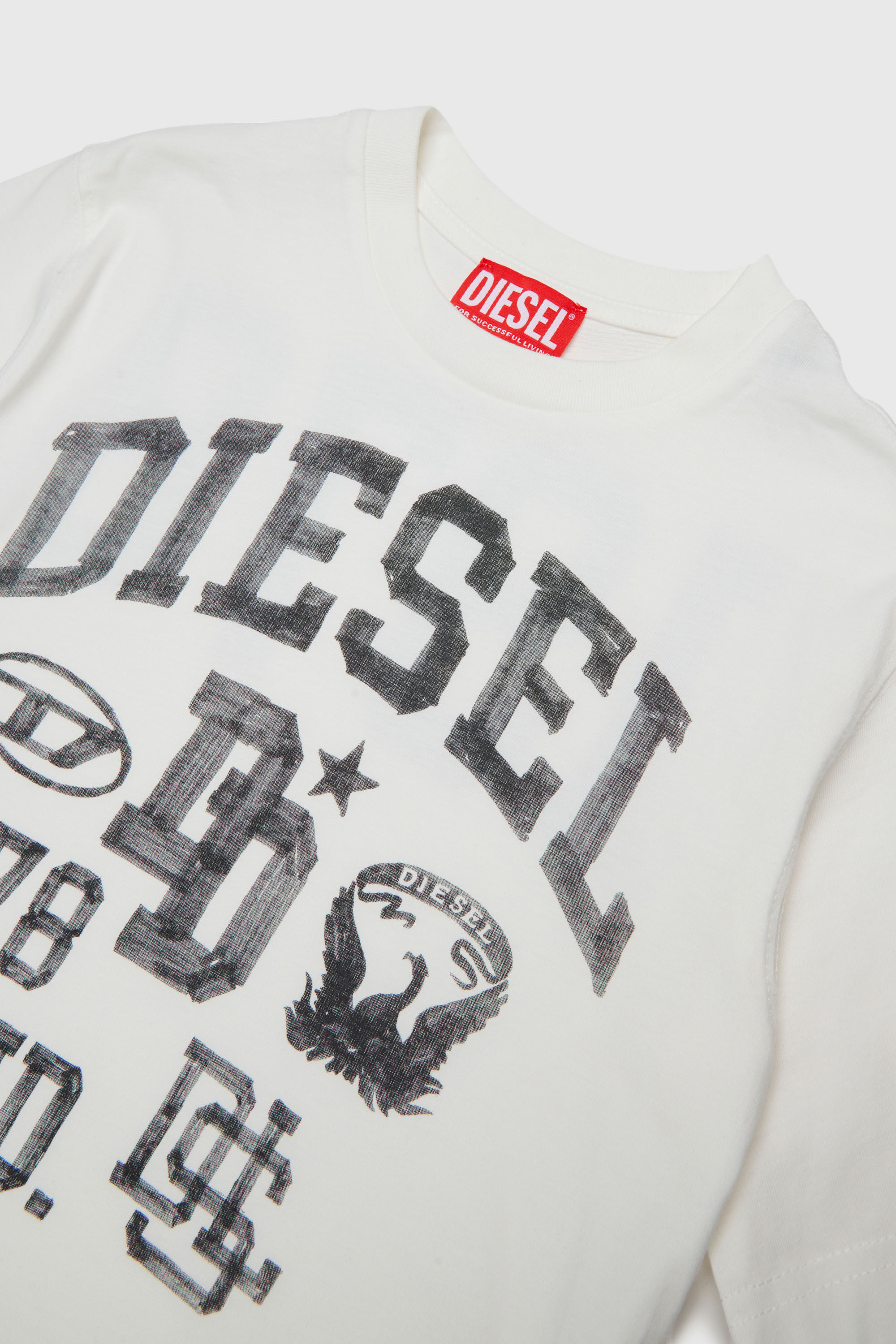 Diesel - TBAND OVER, Camiseta de algod&oacute;n con gr&aacute;ficos universitarios Hombre in Blanco - 3