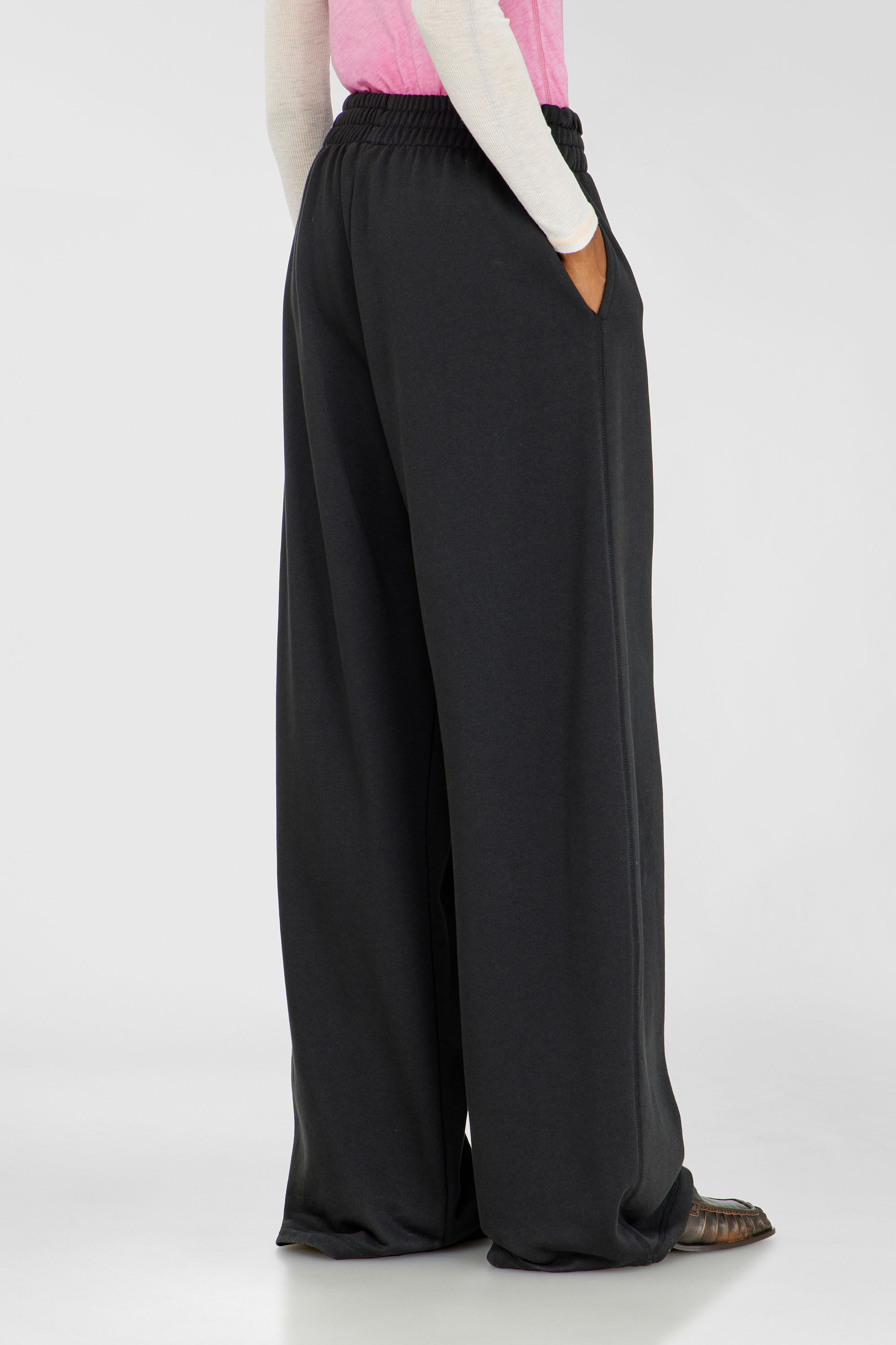 Diesel - P-ZENIA-OD, Pantalones holgados con cintura el&aacute;stica Mujer in Negro - 4