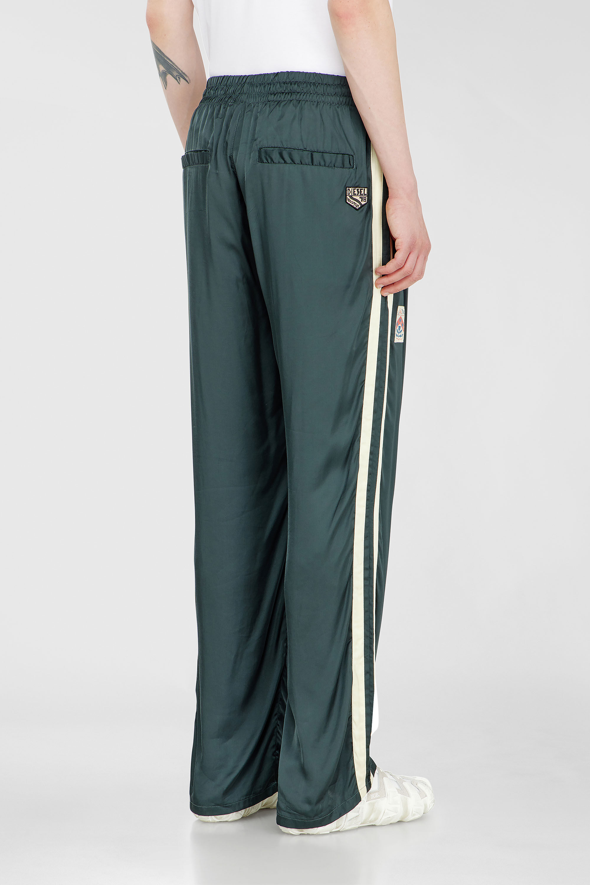 Diesel - P-ANNU, Pantal&oacute;n de sat&eacute;n con patches Hombre in Verde - 4