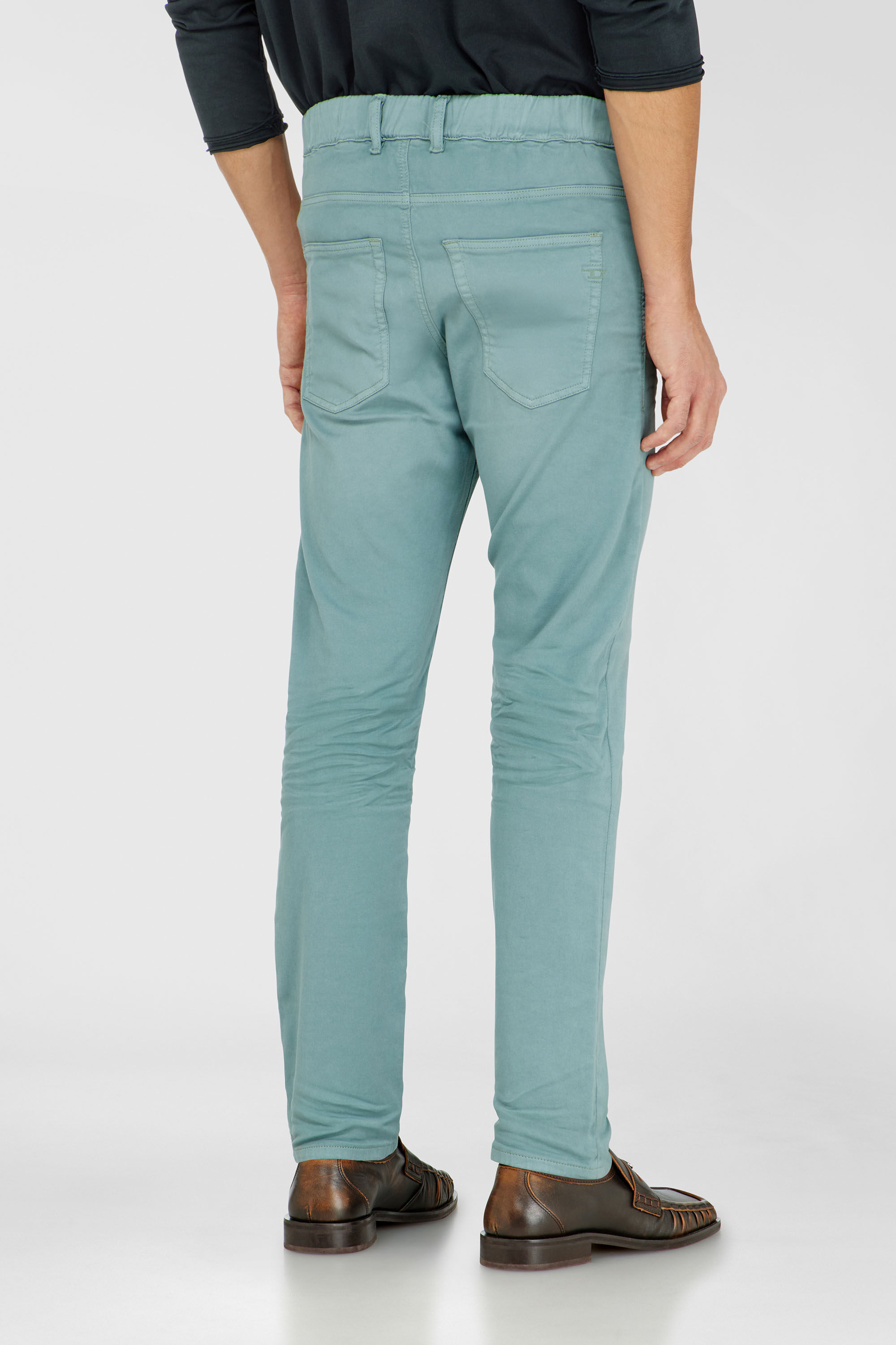 Diesel - Regular 2032 D-Krooley-BW Joggjeans&reg; 0670M Hombre, Celeste - 3