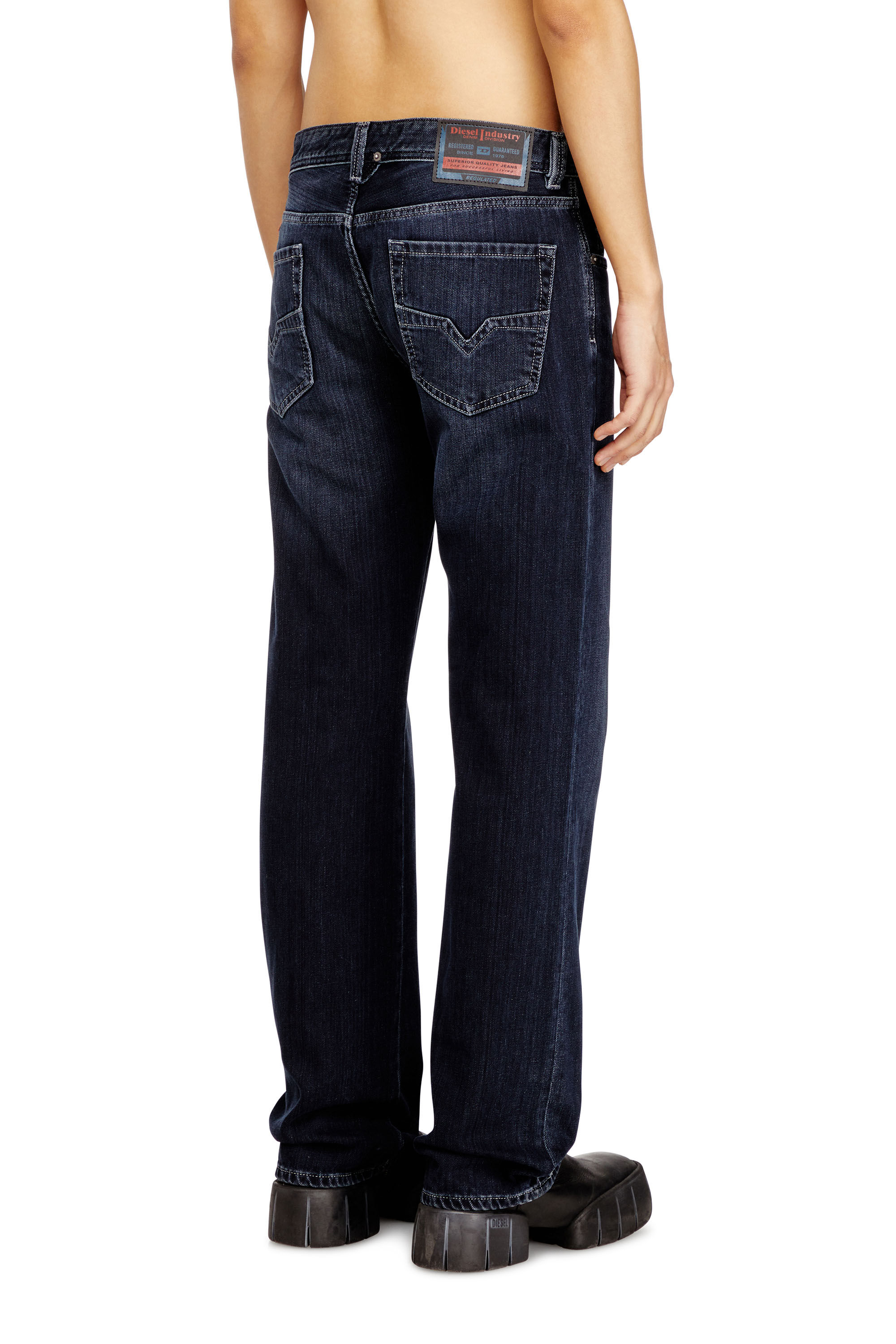 Diesel - Regular Jeans 1985 Larkee 09Q19 Hombre, Azul Oscuro - 4