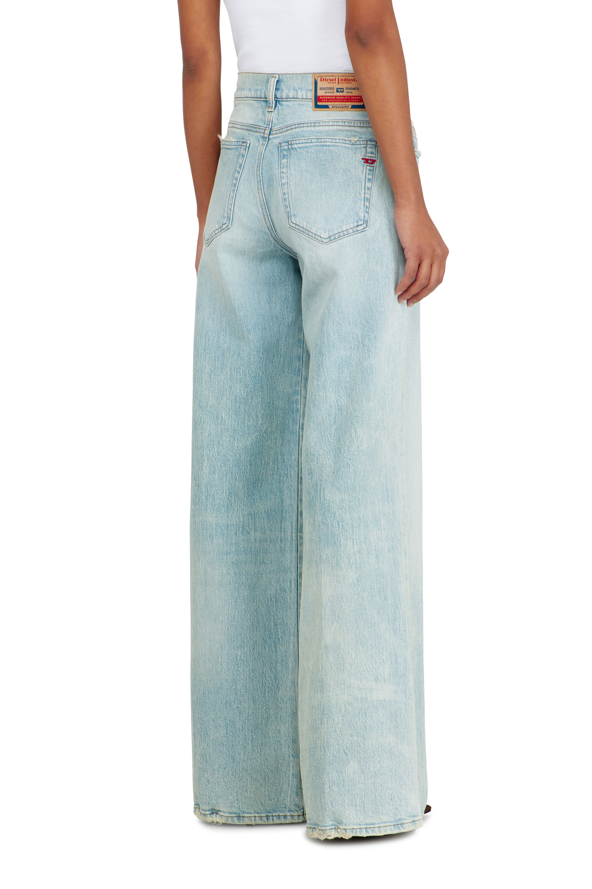 Diesel - Flare Jeans 1978 D-Akemi 0KBBX Mujer, Azul Claro - 5