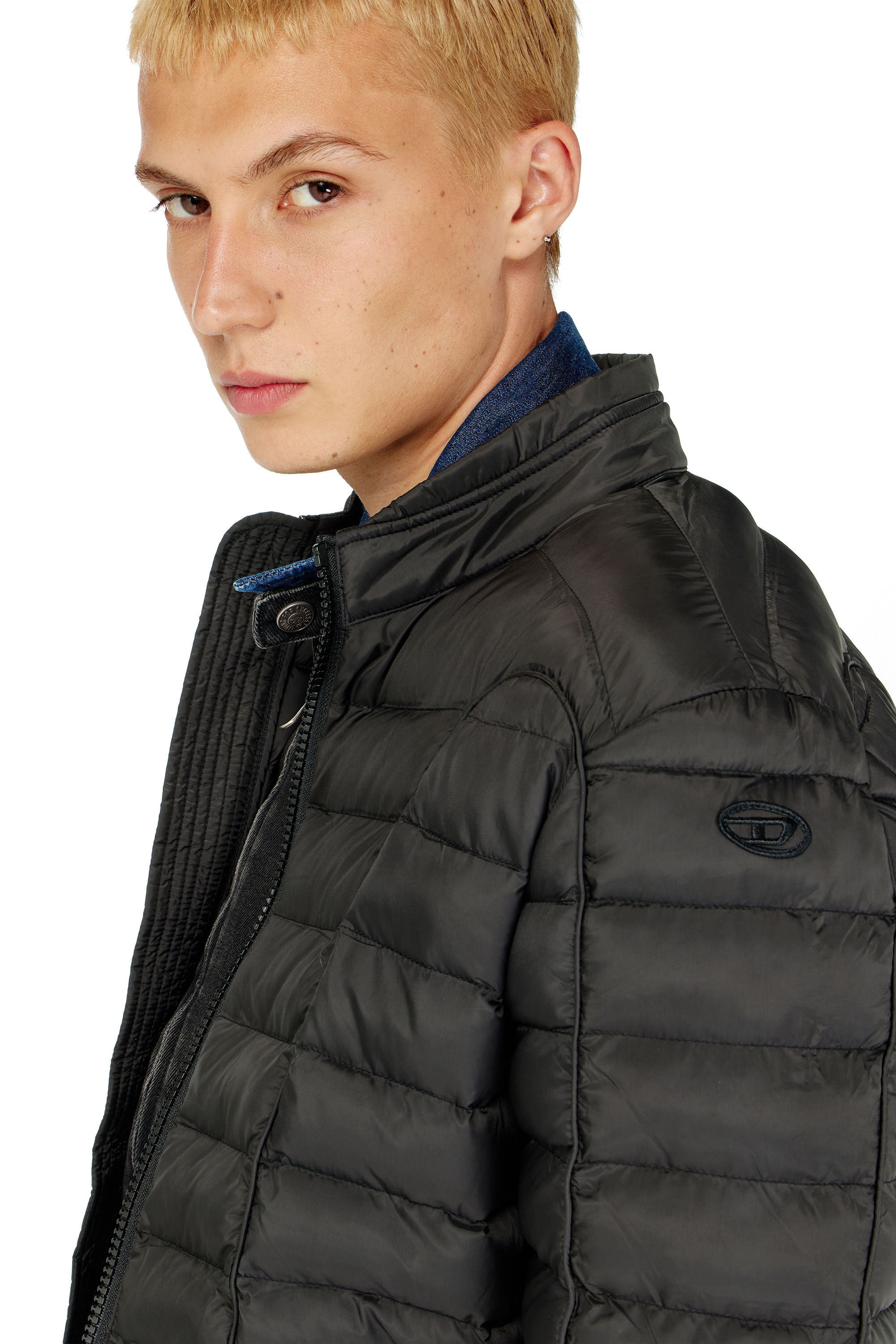 Diesel - W-PILOT, Chaqueta puffer en nailon ligero Hombre in Negro - 5