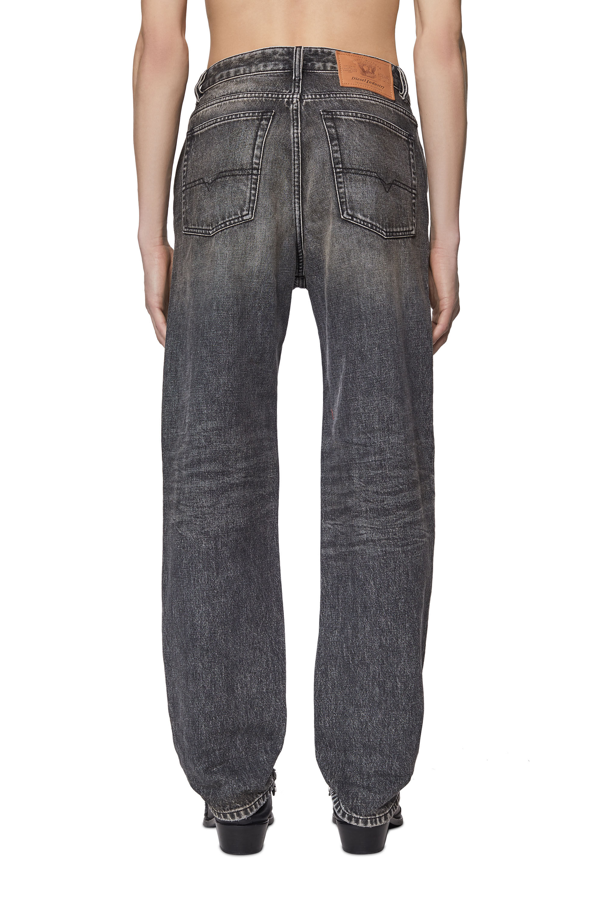 Diesel - 1955 007A8 Straight Jeans, Negro/Gris oscuro - Image 3