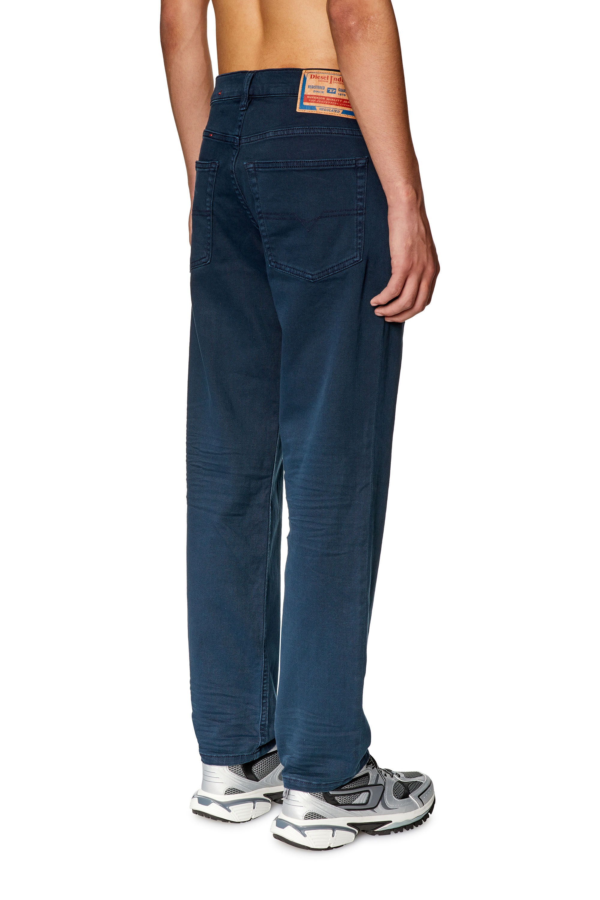 Diesel - Tapered Jeans 2023 D-Finitive 0QWTY, Azul Oscuro - Image 4