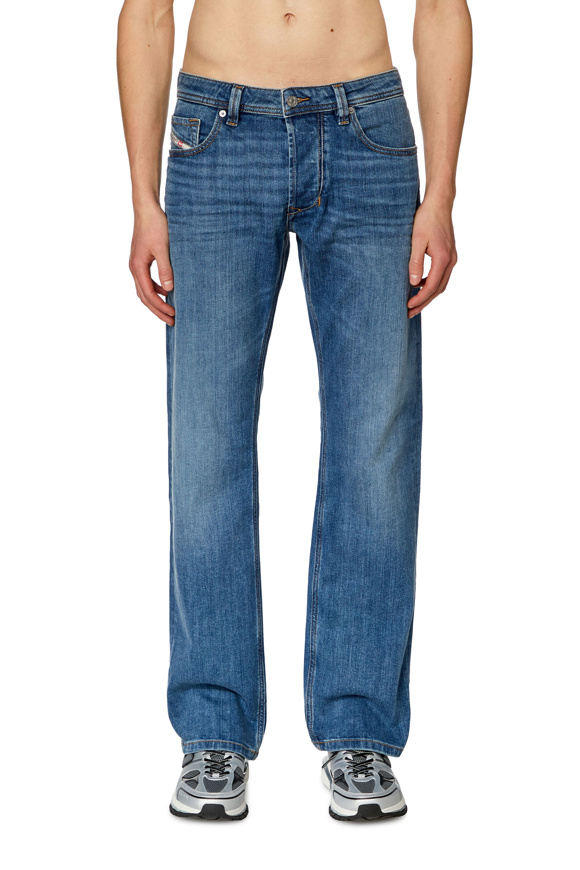 Diesel - Hombre Straight Jeans 1985 Larkee 0KIAL, Azul Claro - Image 2