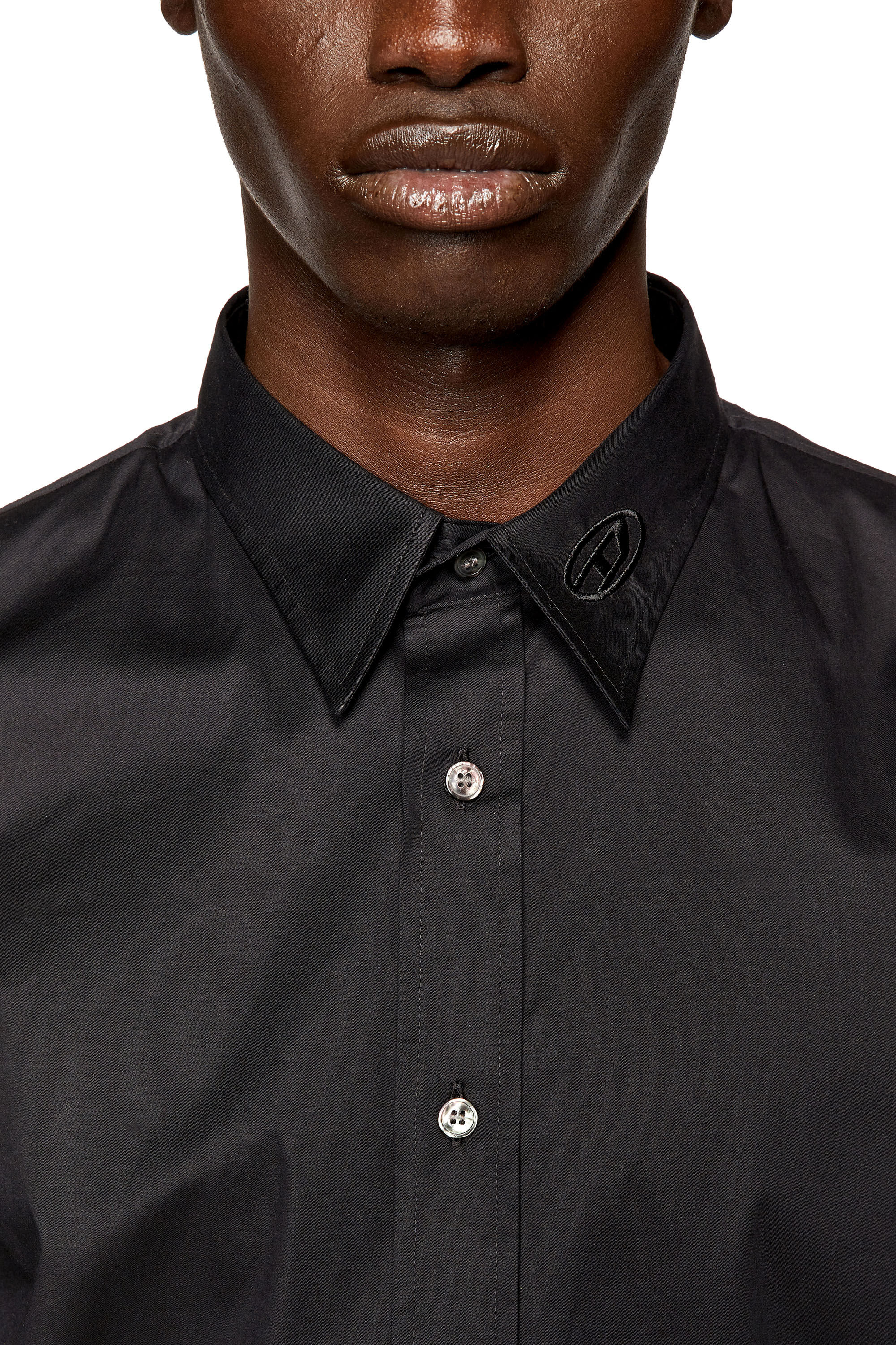 Diesel - S-BENNY-CL, Hombre Camisa de microtwill con bordado tonal in Negro - Image 5