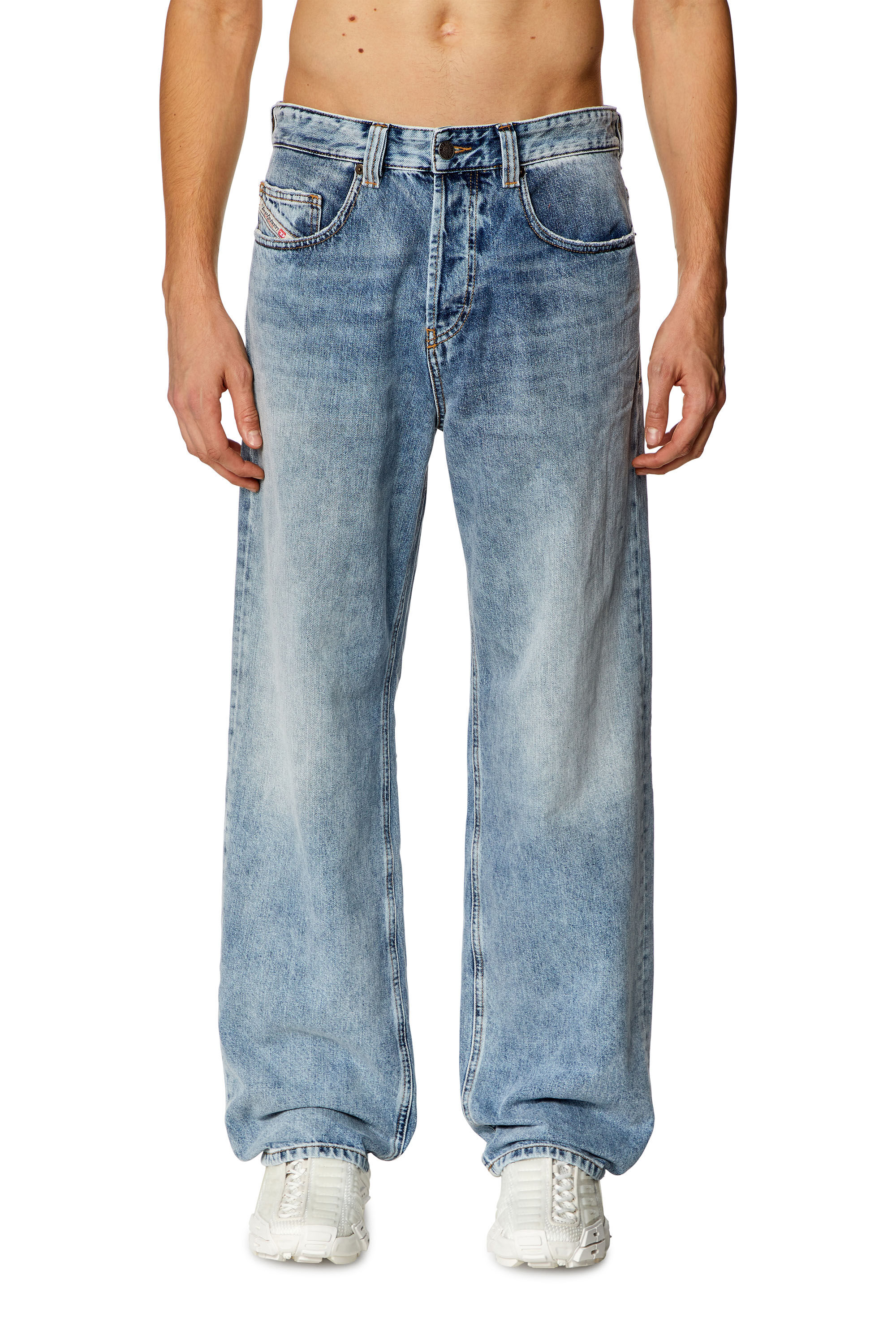 Vaqueros regular oversize hombre | Azul claro | Diesel 2001 D-Macro