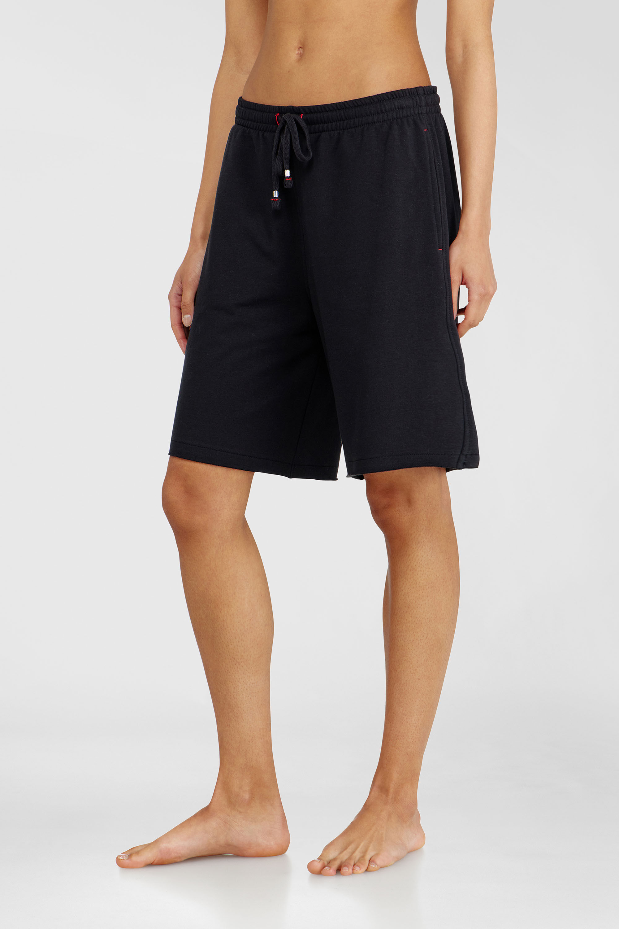 Diesel - CLARA-D-CORE, Pantalones cortos afelpado con bajos al corte Mujer in Negro - 3