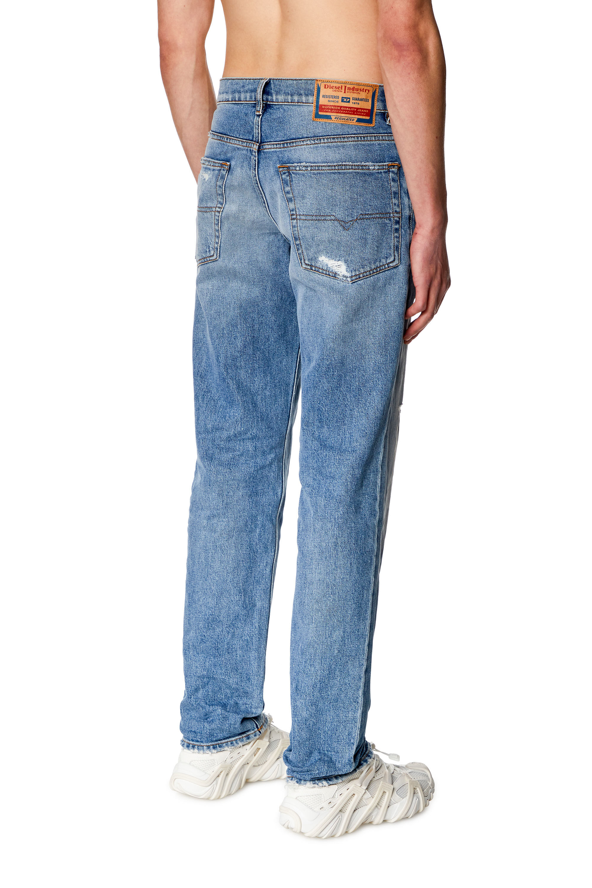 Diesel - Tapered Jeans 2023 D-Finitive 09H46, Azul Claro - Image 4
