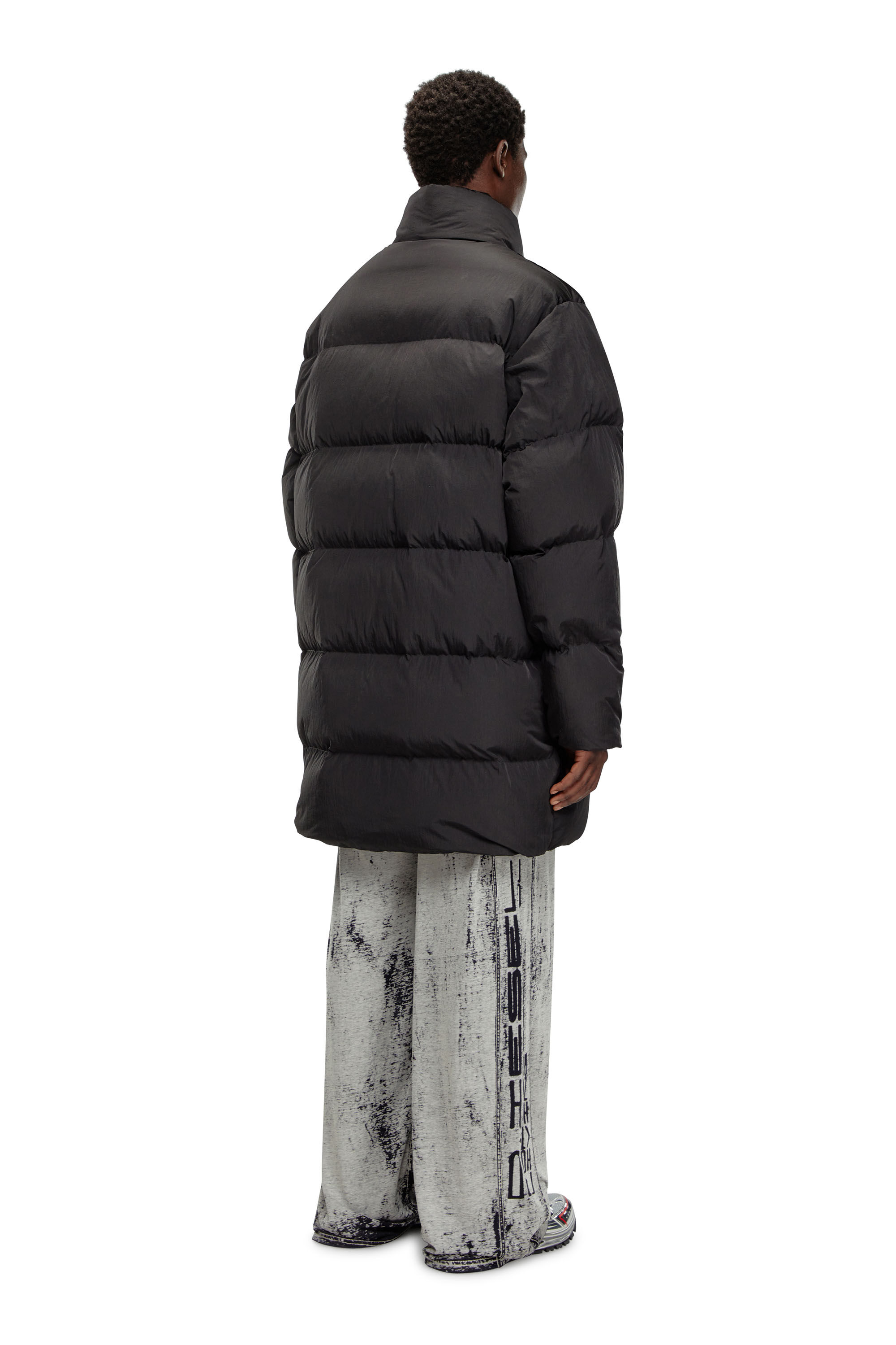 Diesel - W-RAVEEL-LONG, Chaqueta de plumón de línea larga de nailon arrugado Hombre in Negro - 3