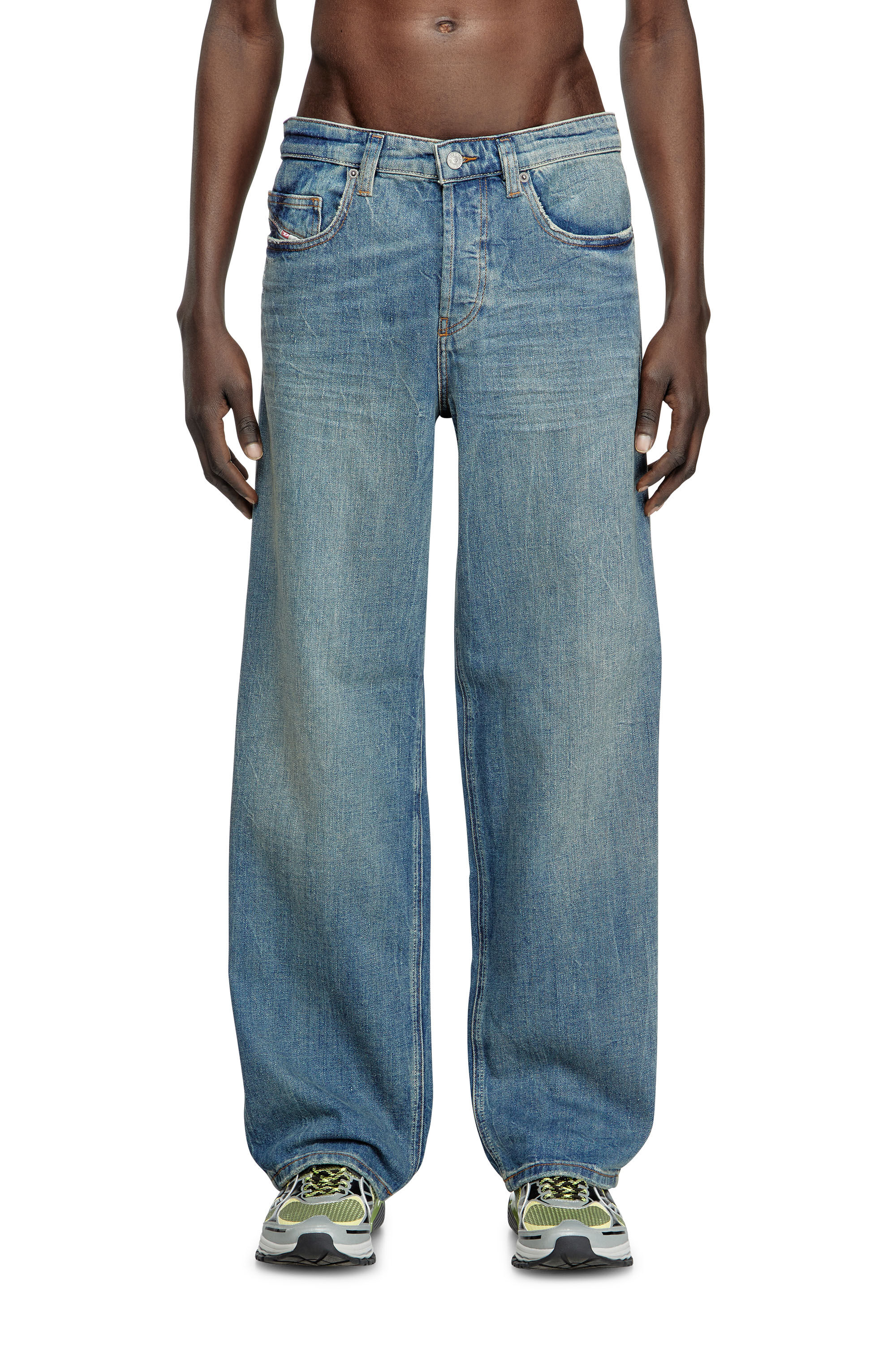 Diesel - Relaxed Jeans 2001 D-Macro 0CLBB Hombre, Azul medio - 3