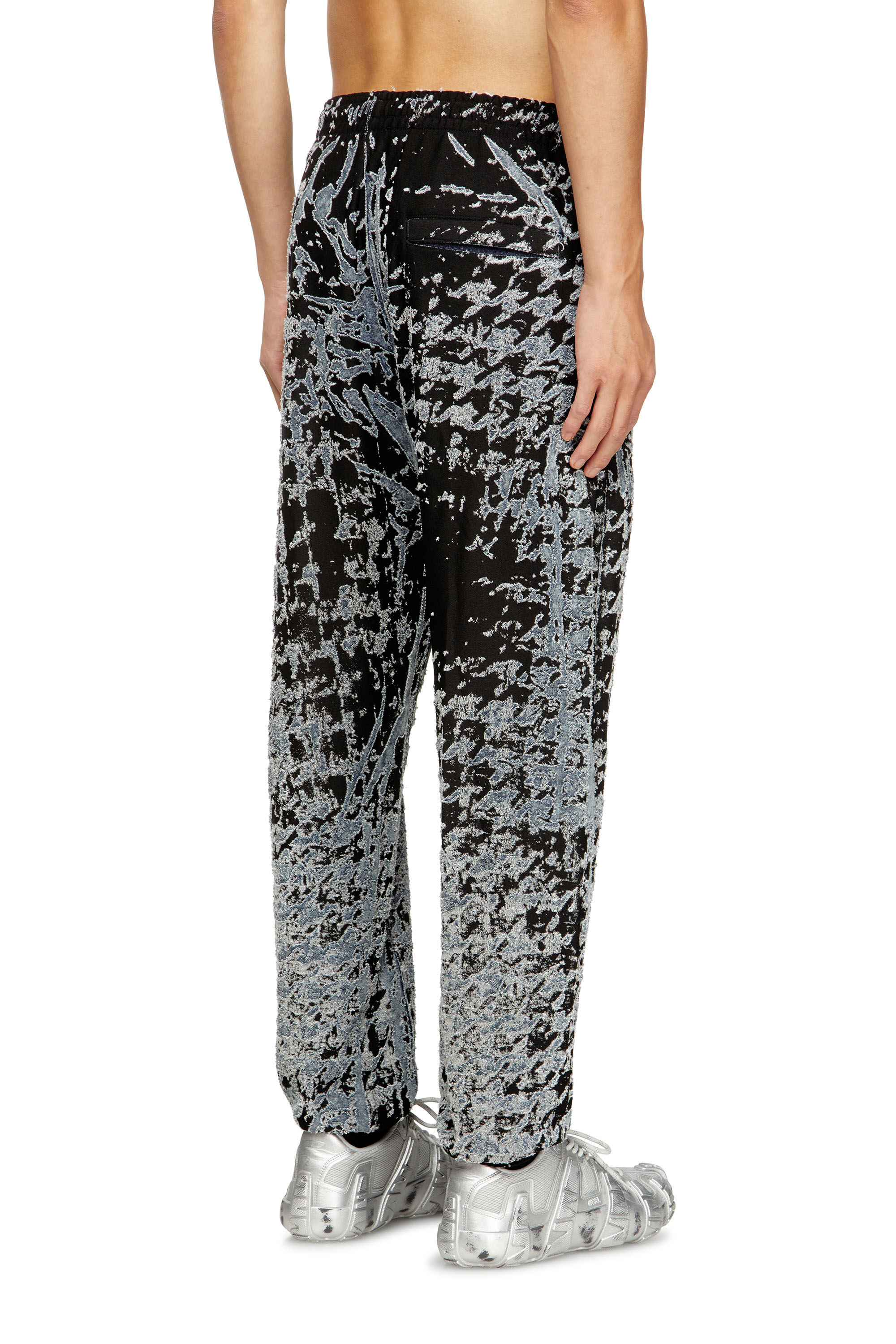 Diesel - P-LABIS, Pantalones elásticos de pata de gallo devoré Hombre in Multicolor - 4