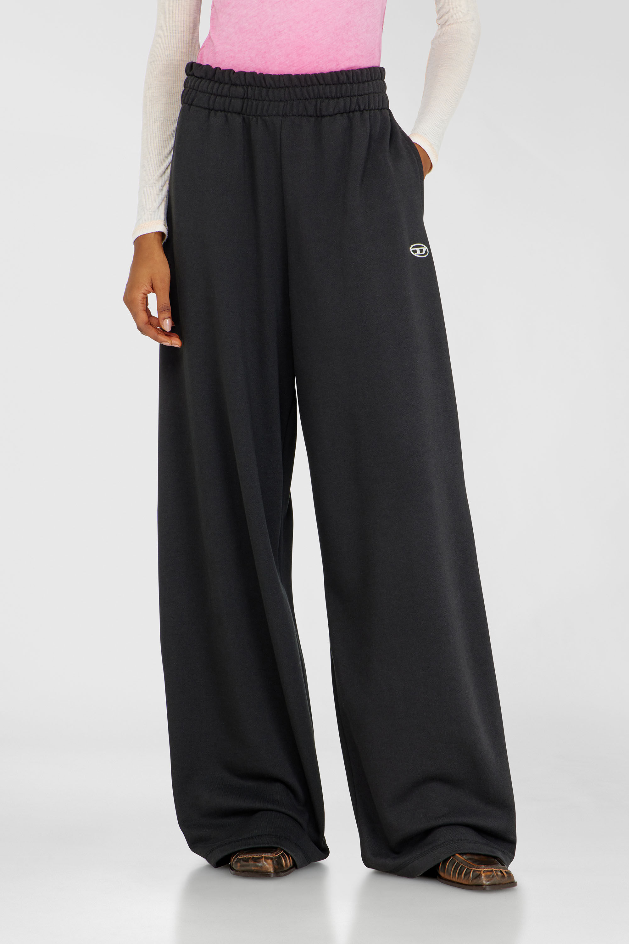 Diesel - P-ZENIA-OD, Pantalones holgados con cintura el&aacute;stica Mujer in Negro - 3