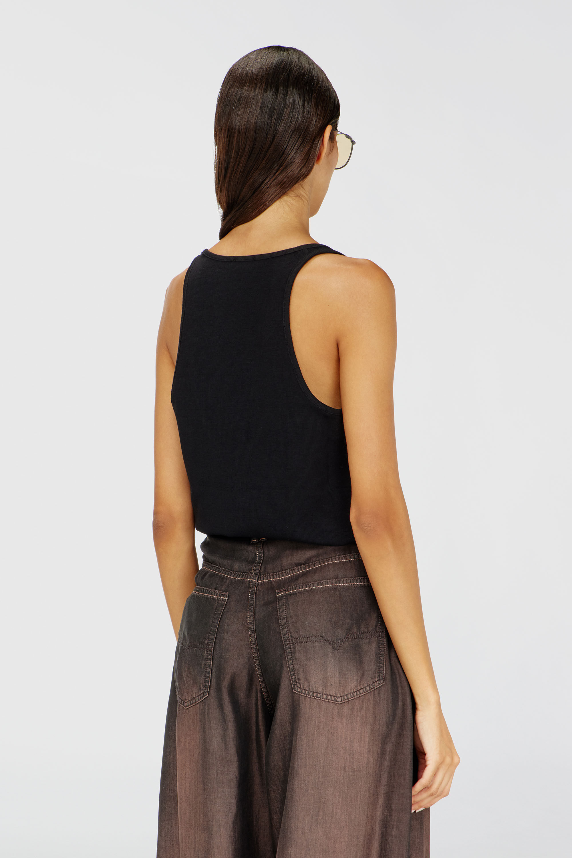 Diesel - T-IPSYA-LKDS, Camiseta con tirantes de canal&eacute; con Oval D Mujer in Negro - 4