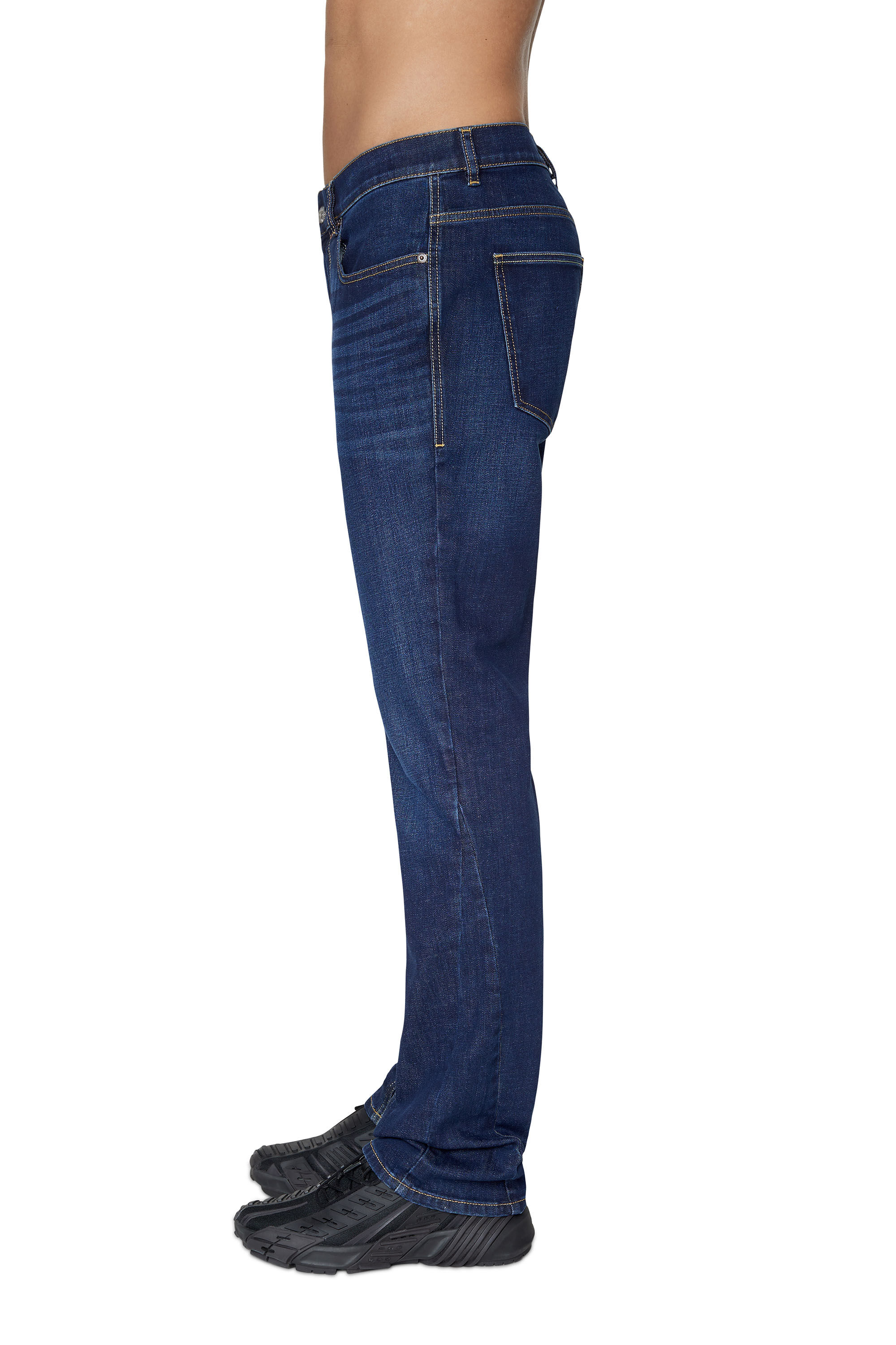 Diesel - 2021 09B90 Bootcut Jeans, Azul Oscuro - Image 5