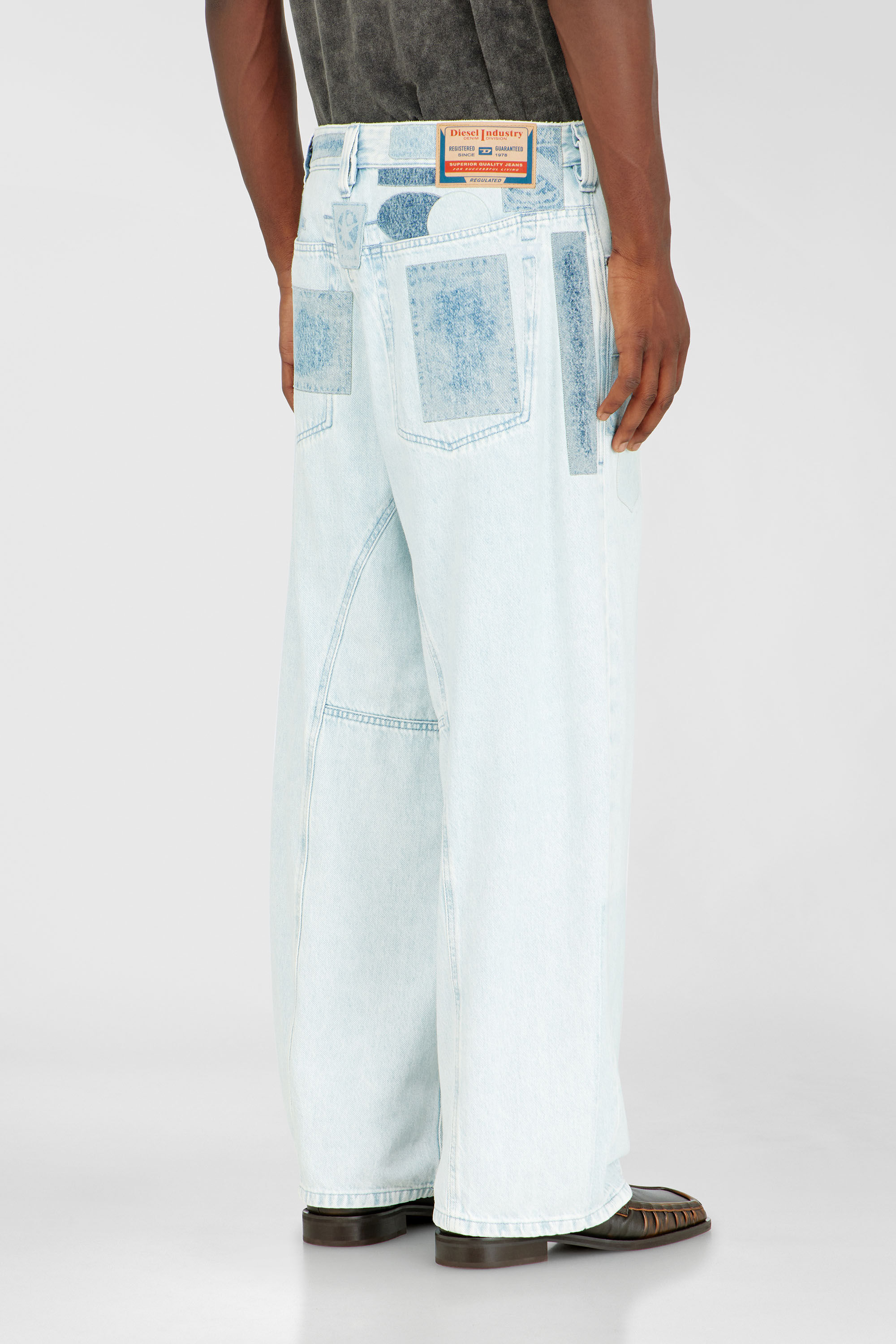 Diesel - Relaxed Jeans 1997 D-Enim-M 0IFBQ Unisex, Azul Claro - 5