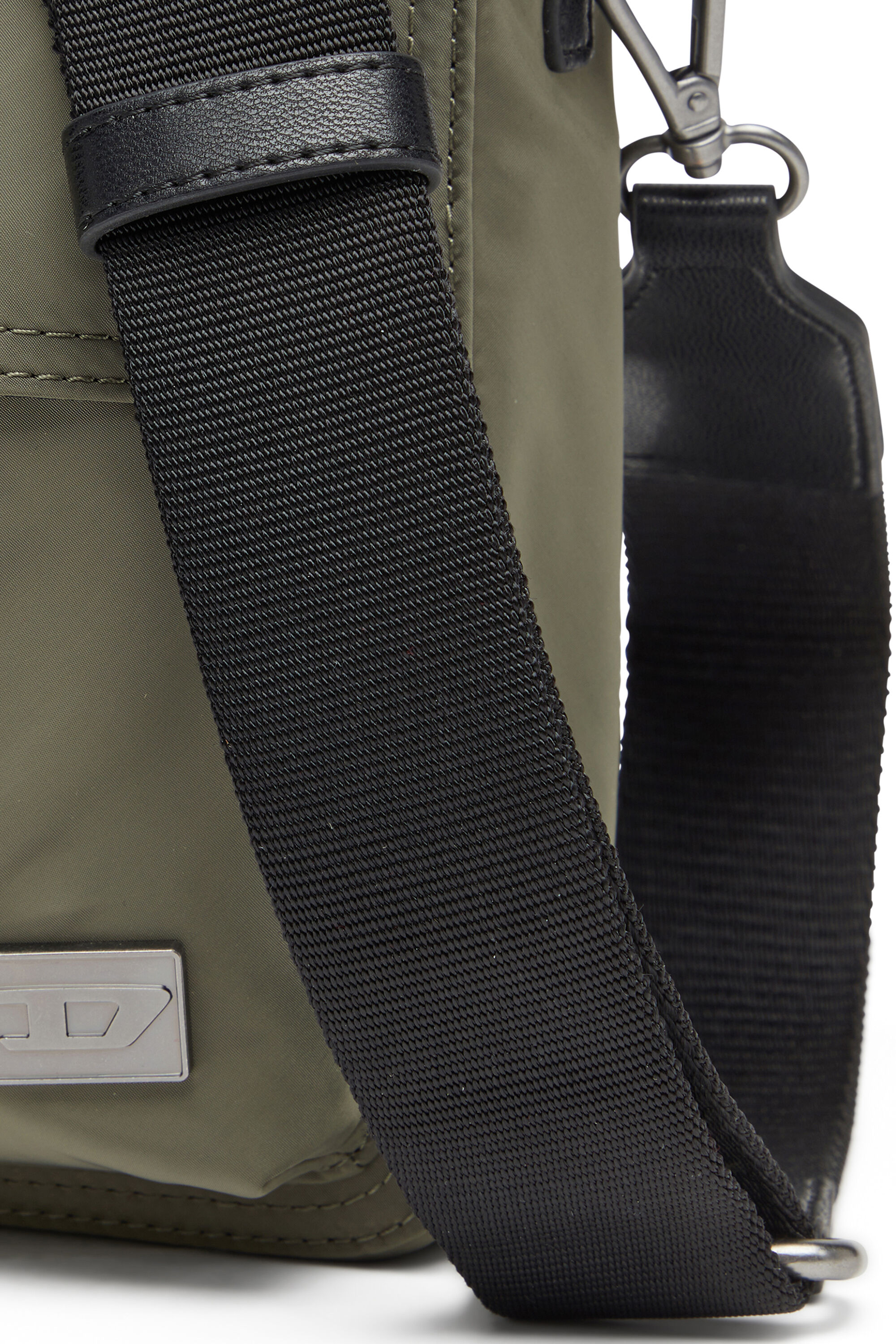 Diesel - MULTI-PKTS CROSSBODY X, Bandolera de tejido recubierto utility Unisex in Verde - 2